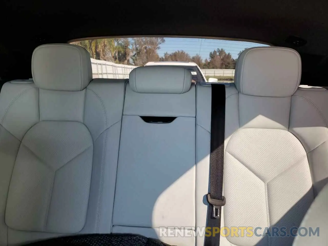 10 fotografías del automóvil dañado WP1AA2A54PLB15893 PORSCHE MACAN BASE 2023