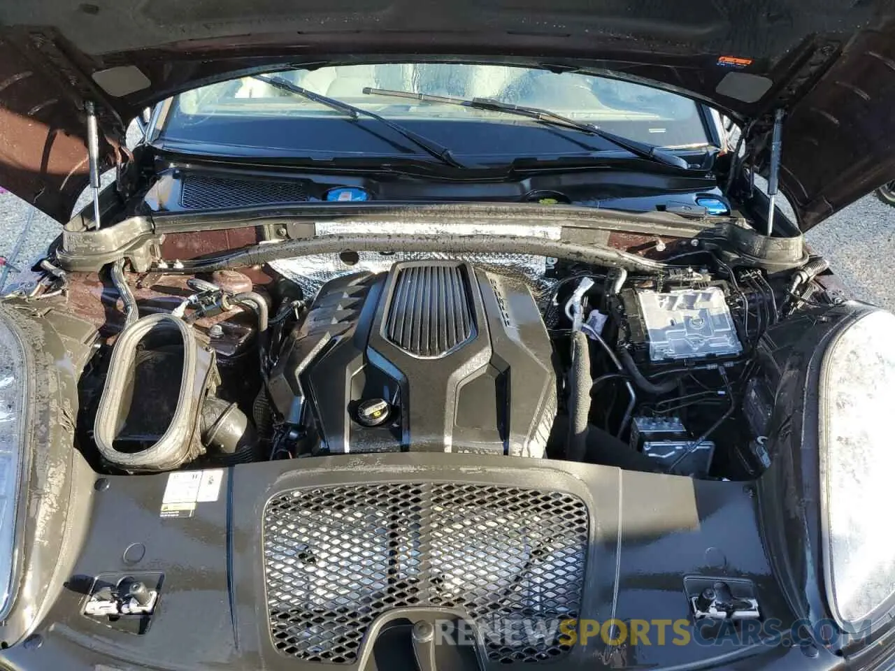 12 fotografías del automóvil dañado WP1AA2A54PLB15893 PORSCHE MACAN BASE 2023