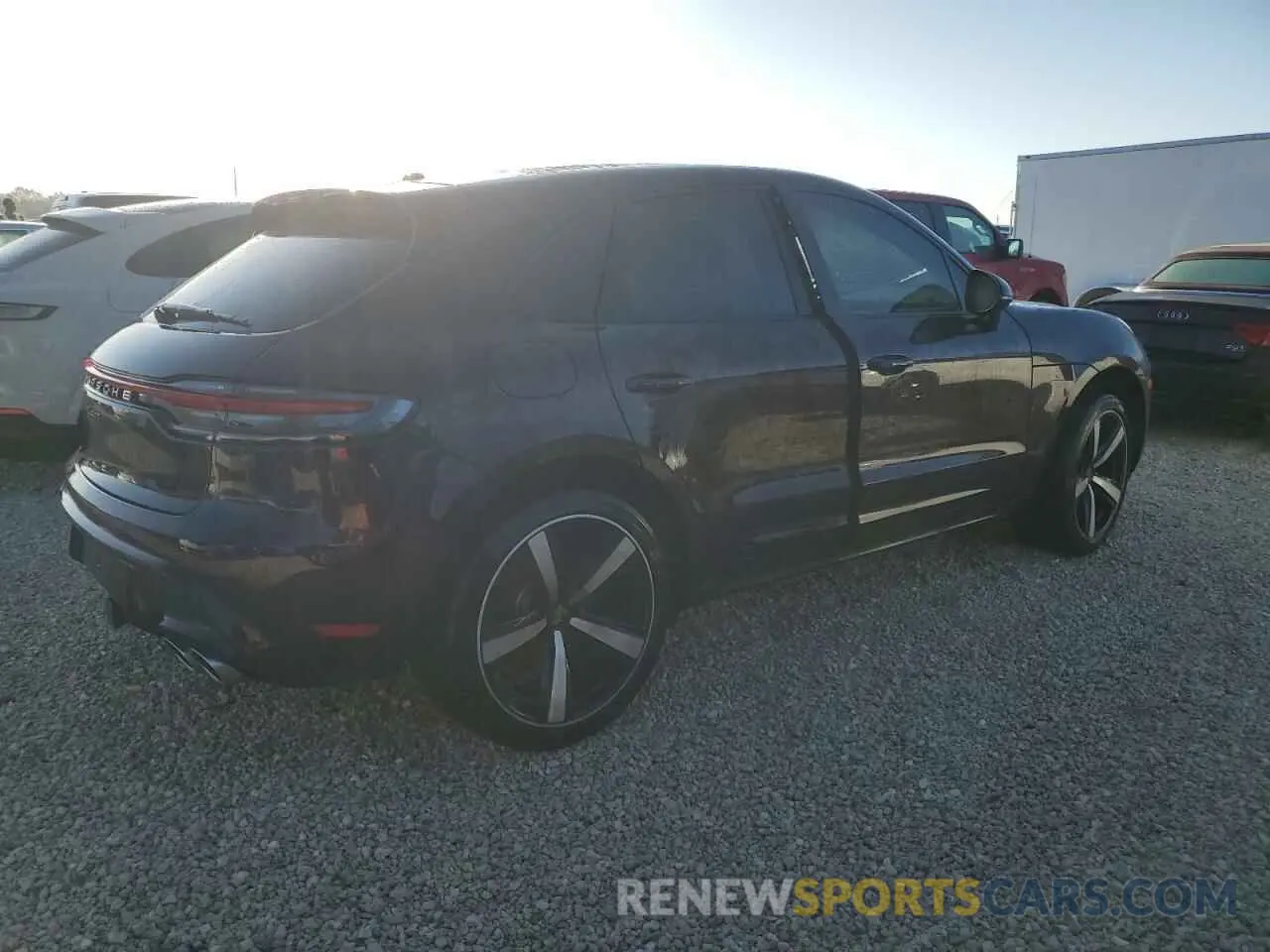 3 fotografías del automóvil dañado WP1AA2A54PLB15893 PORSCHE MACAN BASE 2023