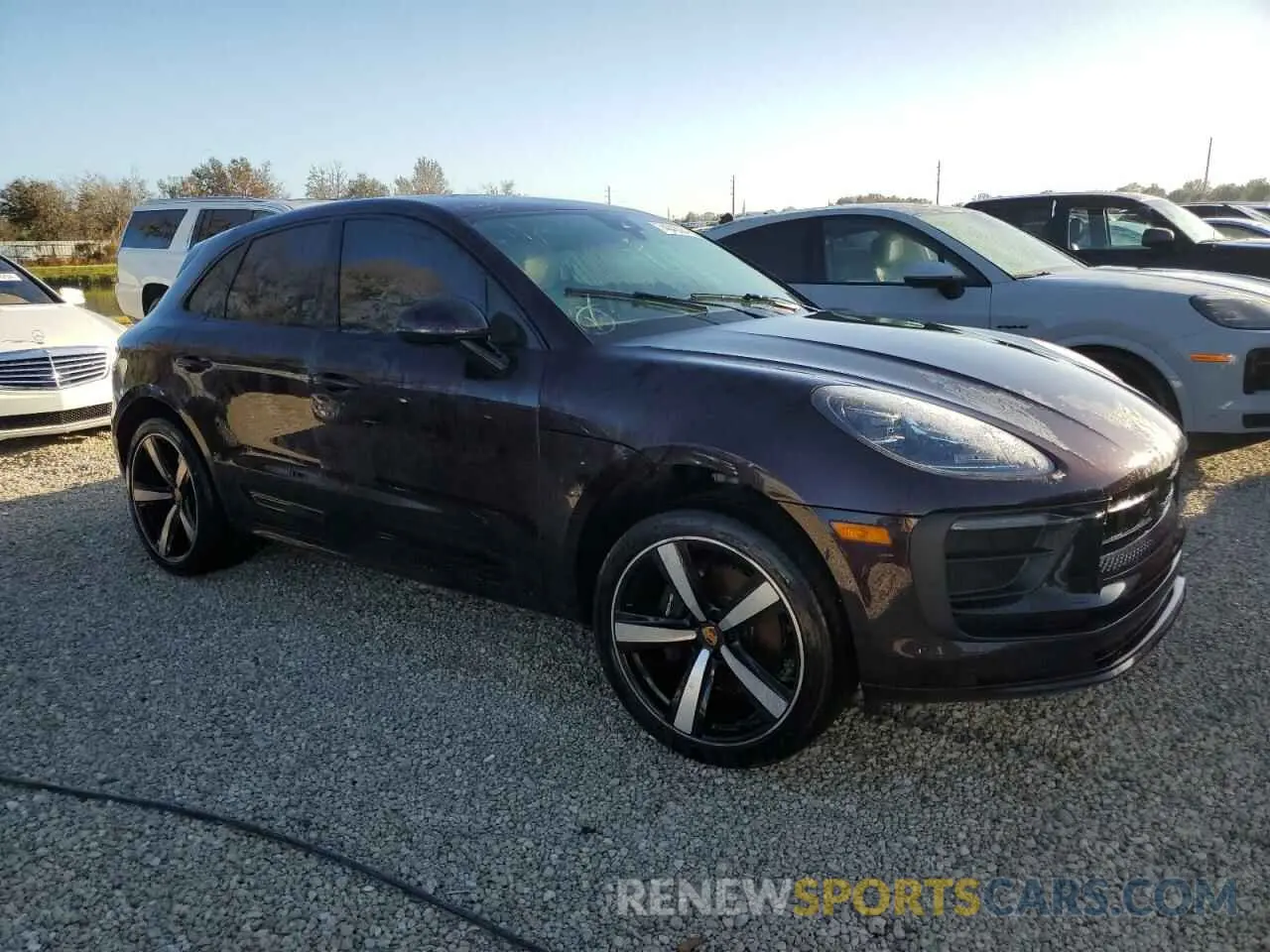 4 fotografías del automóvil dañado WP1AA2A54PLB15893 PORSCHE MACAN BASE 2023