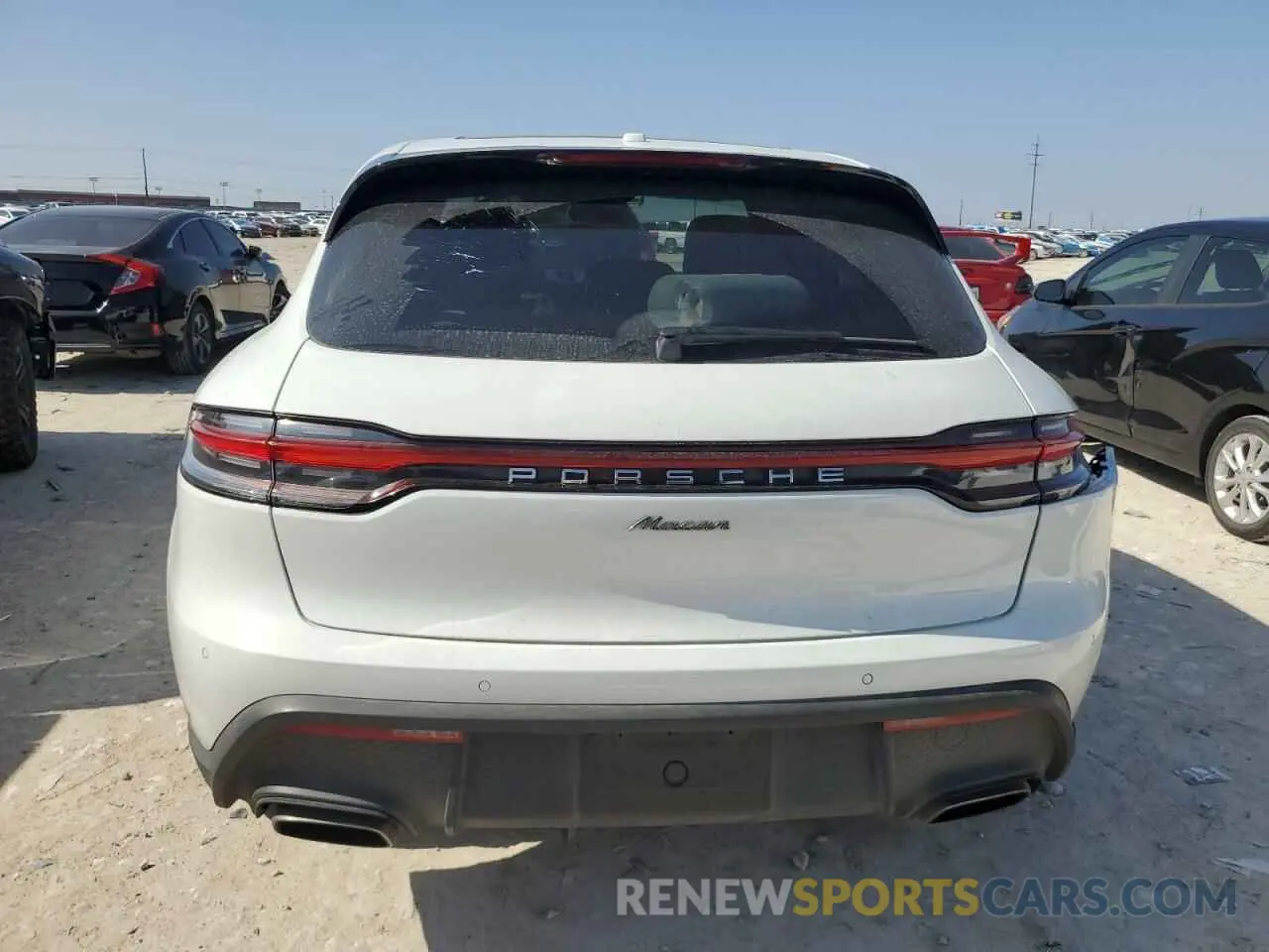 6 fotografías del automóvil dañado WP1AA2A54PLB17689 PORSCHE MACAN BASE 2023
