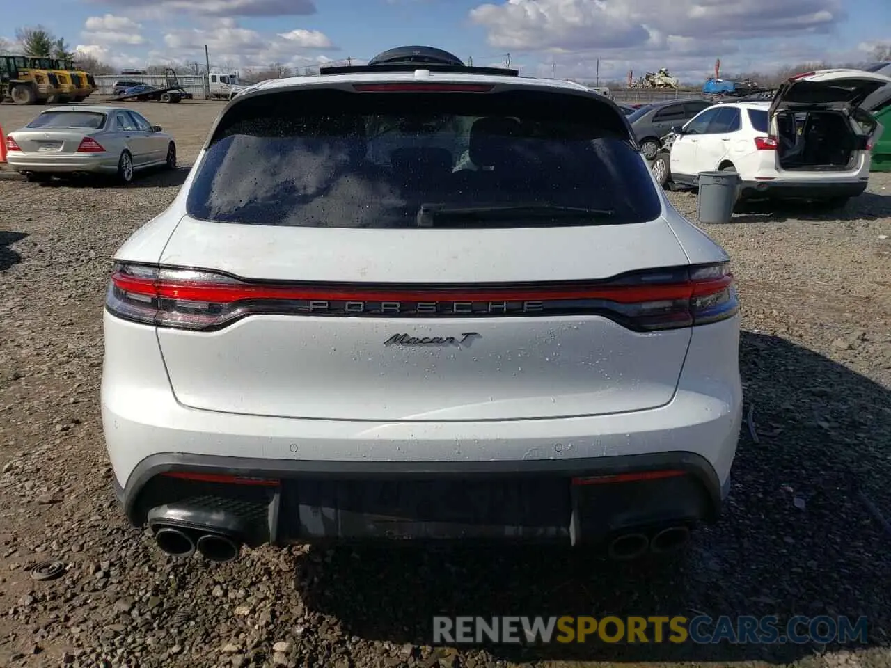 6 fotografías del automóvil dañado WP1AA2A55PLB00240 PORSCHE MACAN BASE 2023