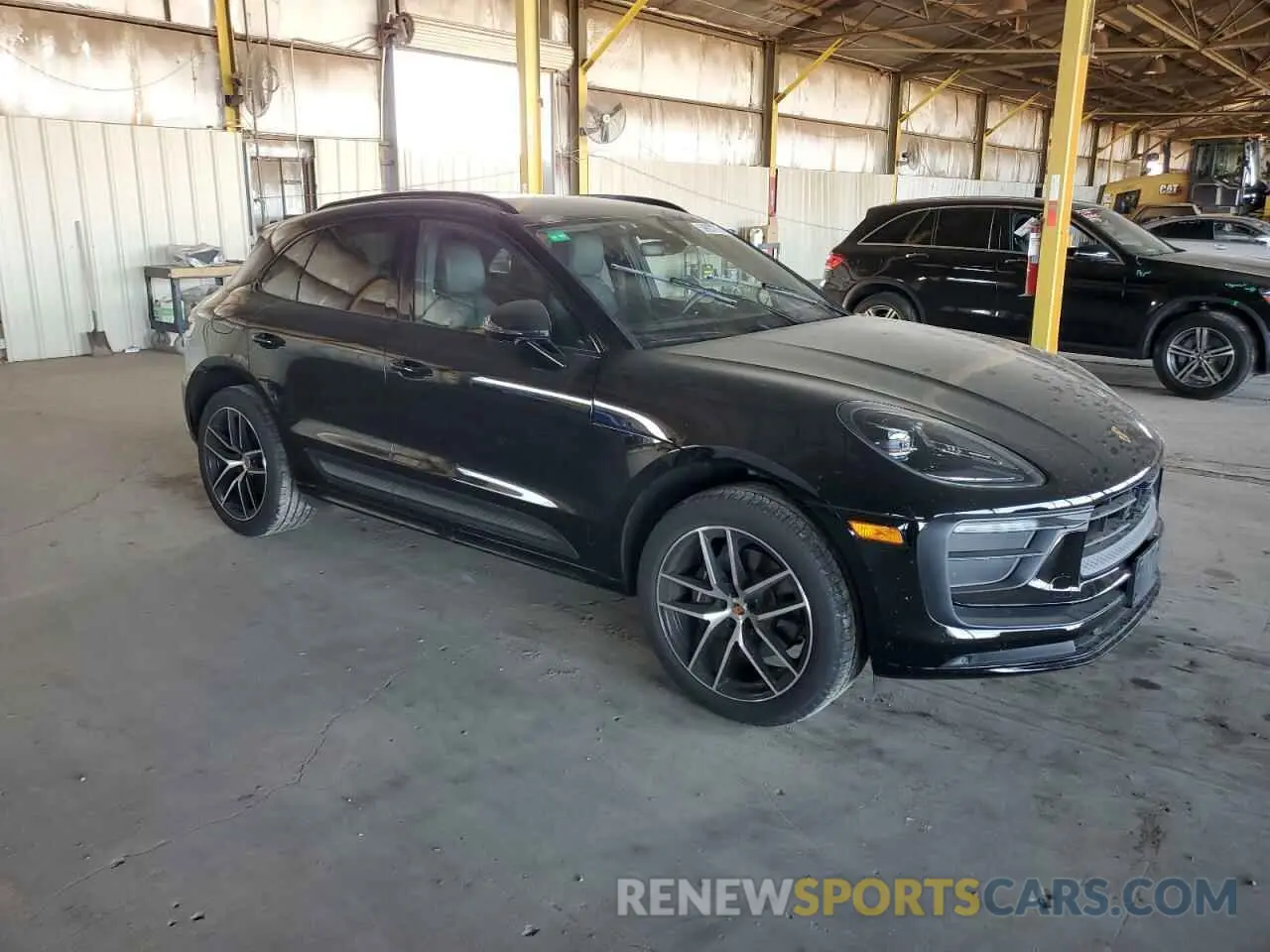 4 fotografías del automóvil dañado WP1AA2A55PLB04899 PORSCHE MACAN BASE 2023