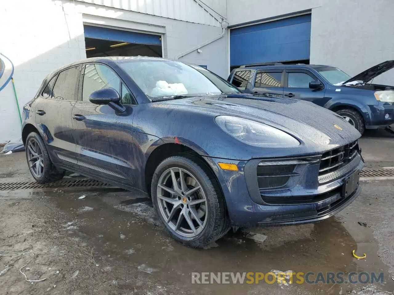4 fotografías del automóvil dañado WP1AA2A55PLB15269 PORSCHE MACAN BASE 2023