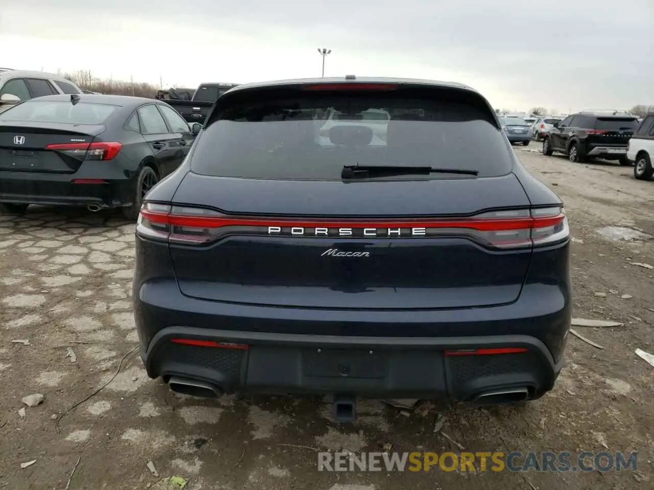 6 fotografías del automóvil dañado WP1AA2A56PLB04233 PORSCHE MACAN BASE 2023