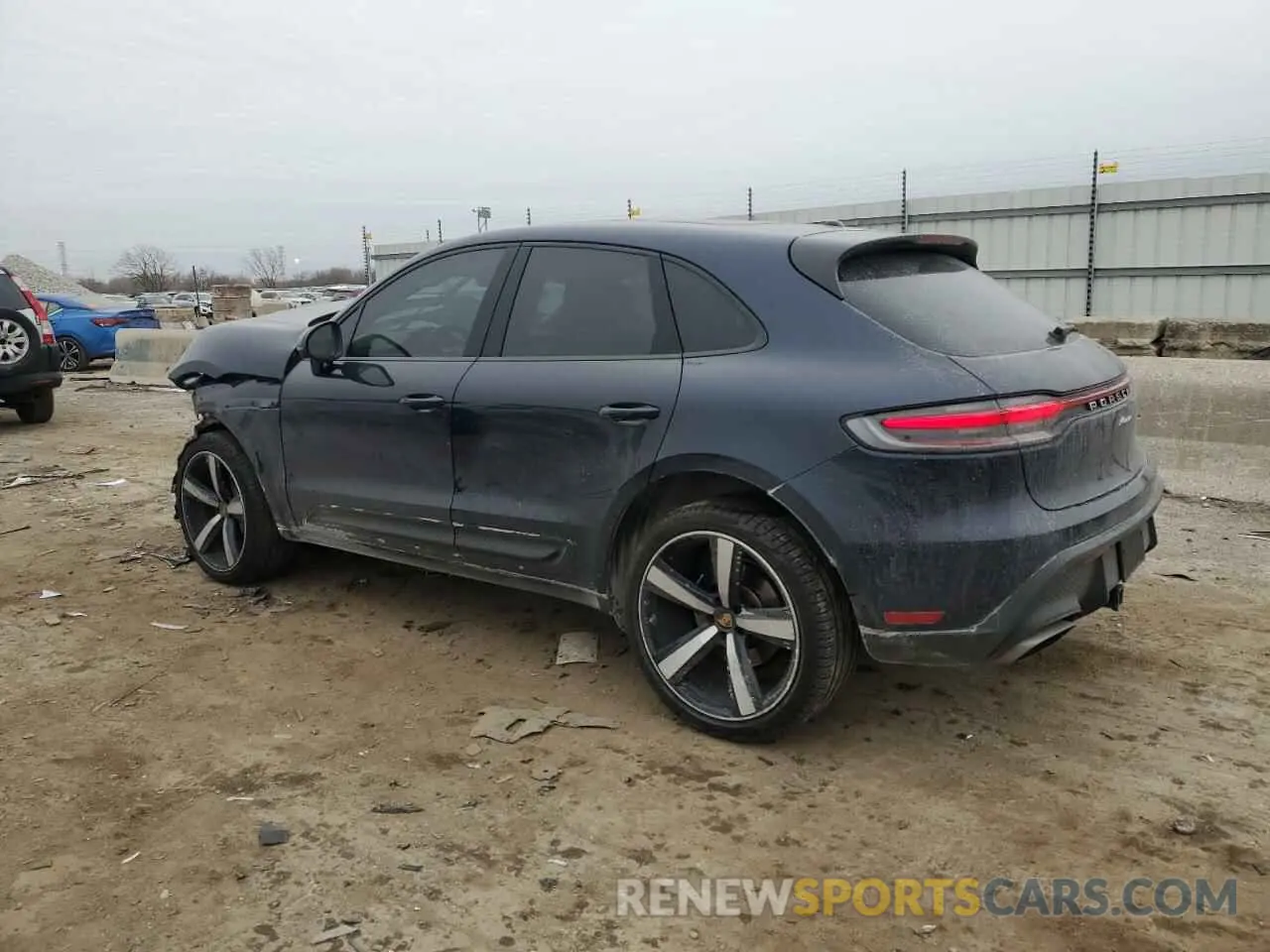 2 fotografías del automóvil dañado WP1AA2A56PLB05074 PORSCHE MACAN BASE 2023
