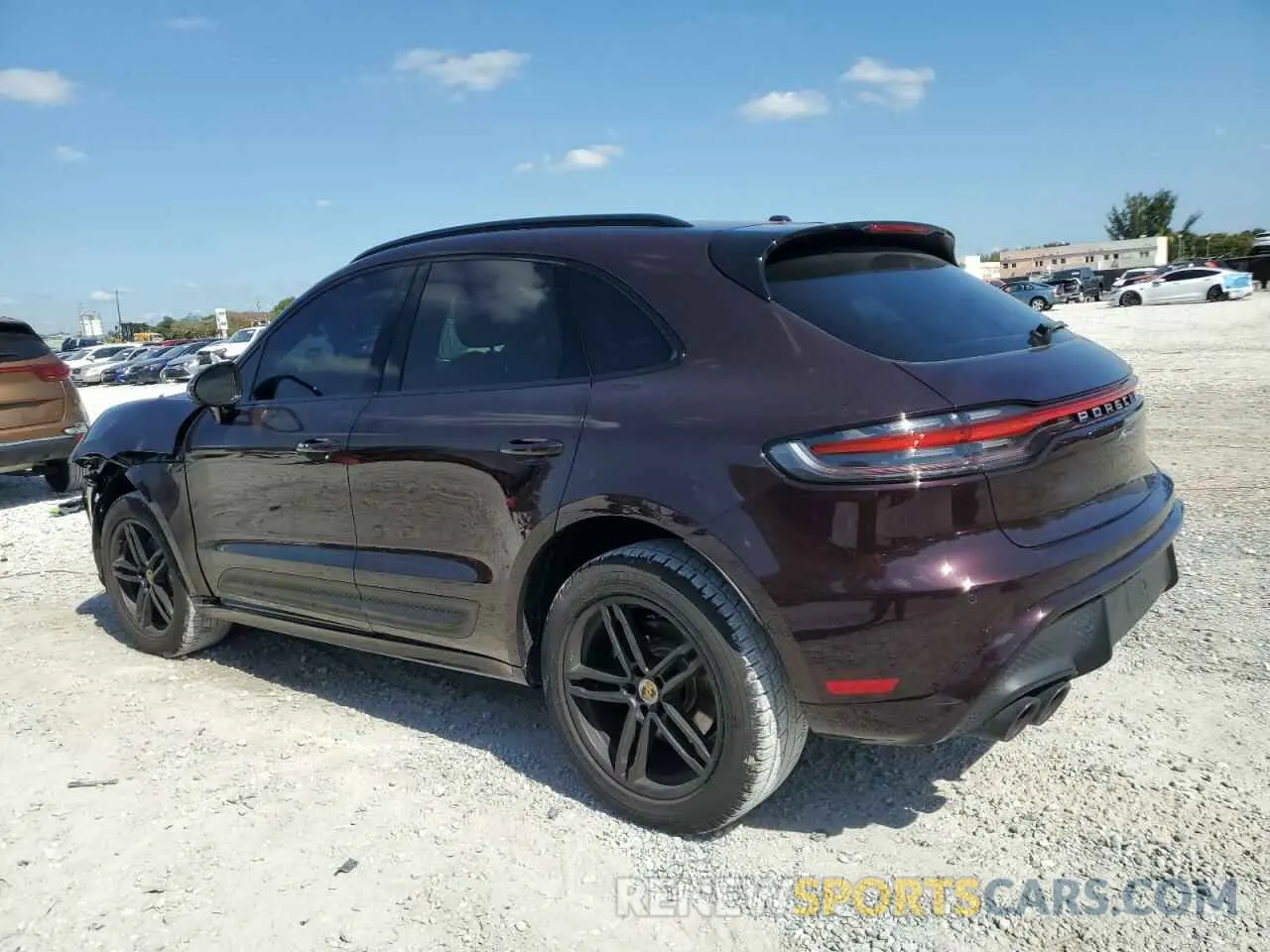 2 fotografías del automóvil dañado WP1AA2A57PLB07402 PORSCHE MACAN BASE 2023