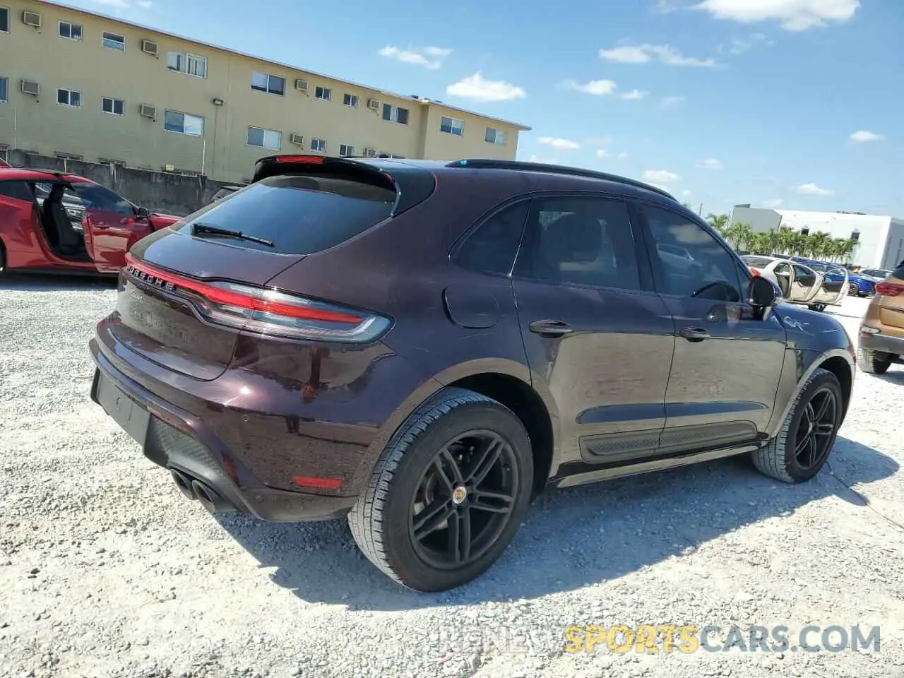 3 fotografías del automóvil dañado WP1AA2A57PLB07402 PORSCHE MACAN BASE 2023