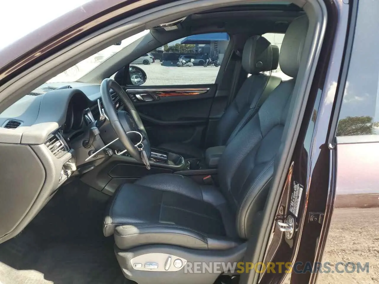 7 fotografías del automóvil dañado WP1AA2A57PLB07402 PORSCHE MACAN BASE 2023