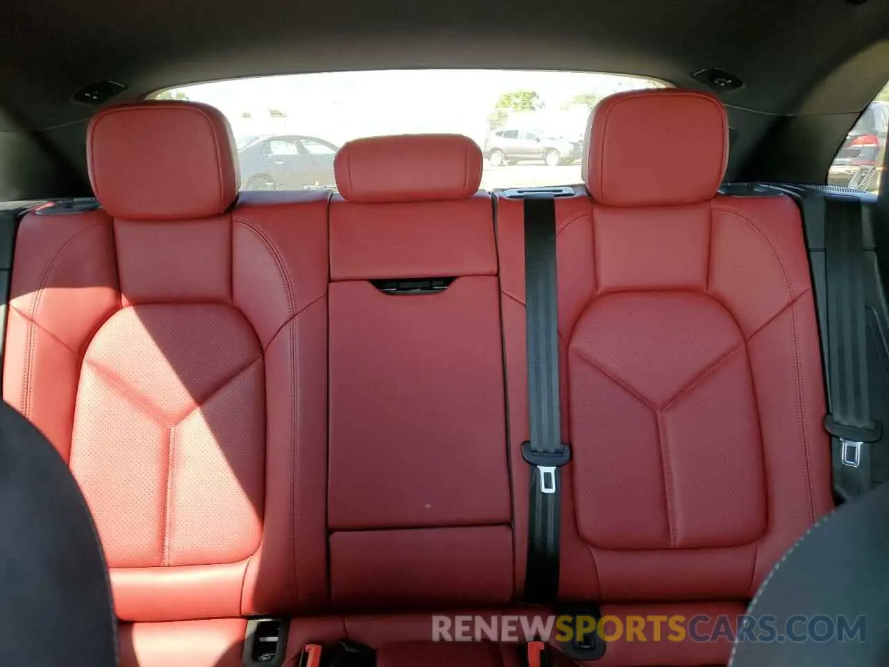 10 fotografías del automóvil dañado WP1AA2A57PLB18710 PORSCHE MACAN BASE 2023
