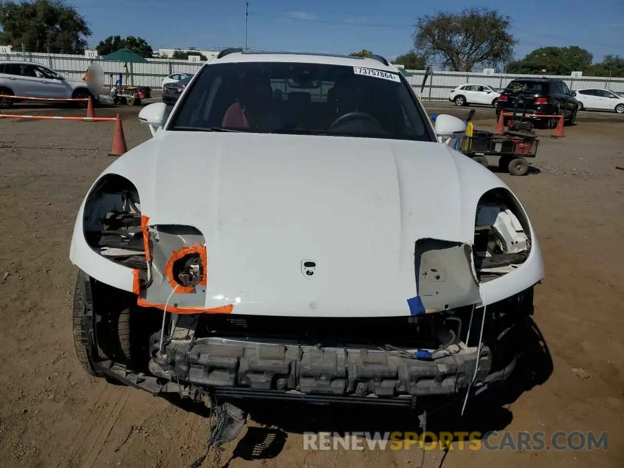 5 fotografías del automóvil dañado WP1AA2A57PLB18710 PORSCHE MACAN BASE 2023