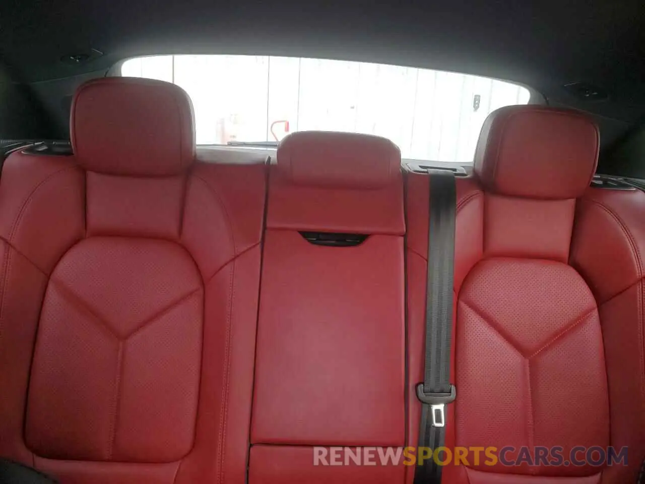 10 fotografías del automóvil dañado WP1AA2A59PLB11919 PORSCHE MACAN BASE 2023