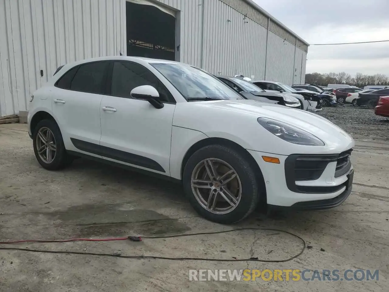 4 fotografías del automóvil dañado WP1AA2A59PLB11919 PORSCHE MACAN BASE 2023