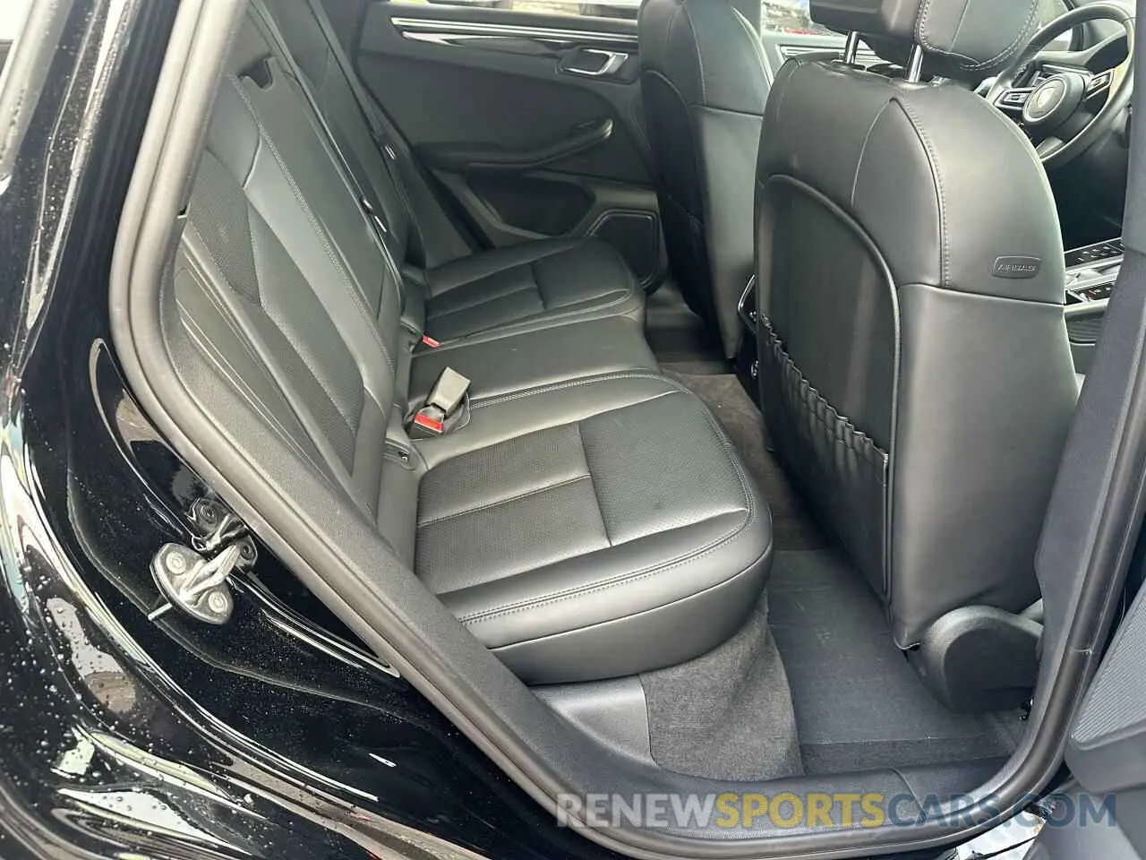 6 fotografías del automóvil dañado WP1AA2A59PLB12875 PORSCHE MACAN BASE 2023