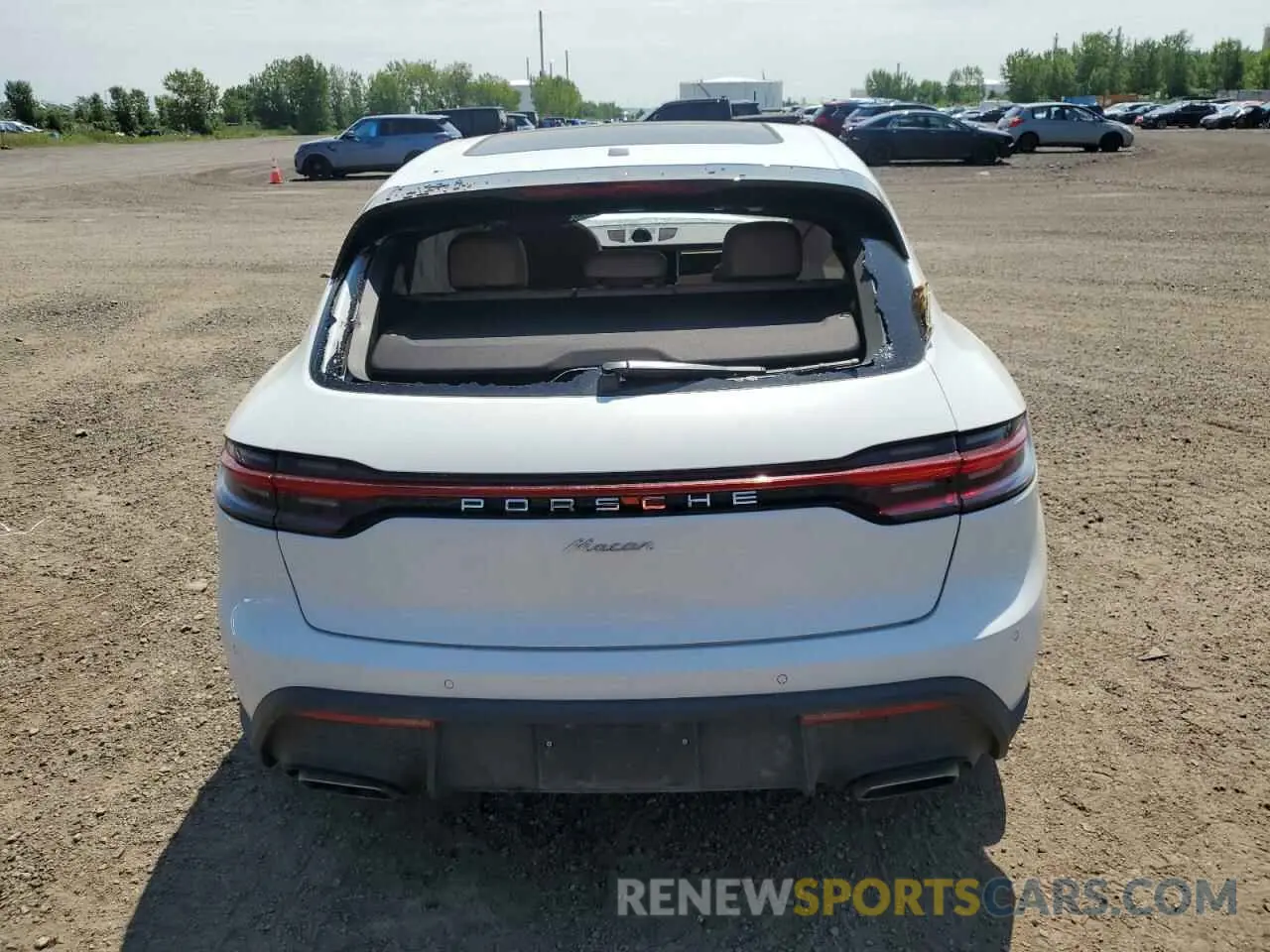 6 fotografías del automóvil dañado WP1AA2A5XPLB11654 PORSCHE MACAN BASE 2023