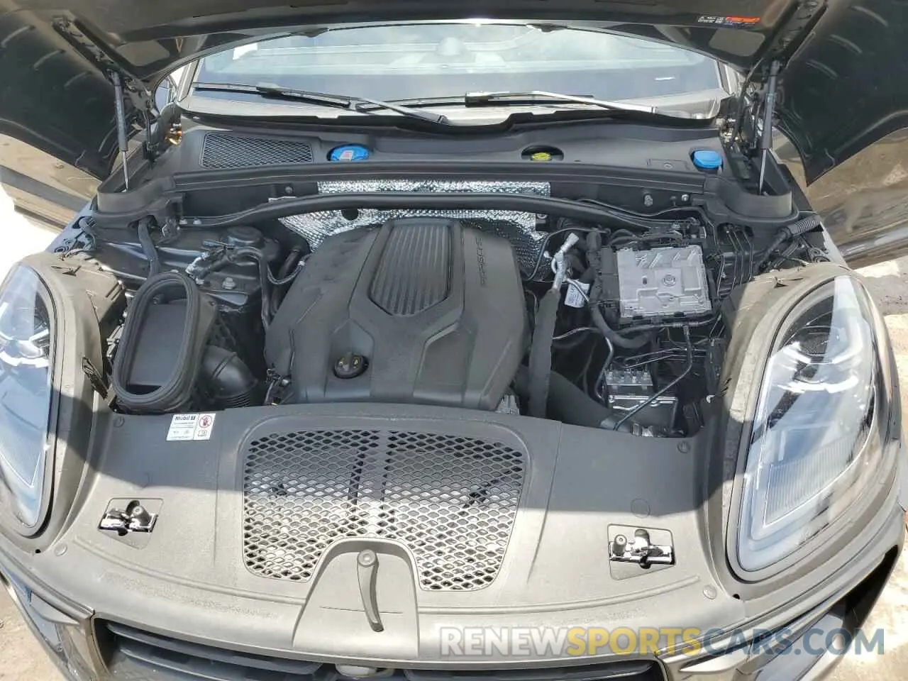 12 fotografías del automóvil dañado WP1AA2A50RLB02092 PORSCHE MACAN BASE 2024