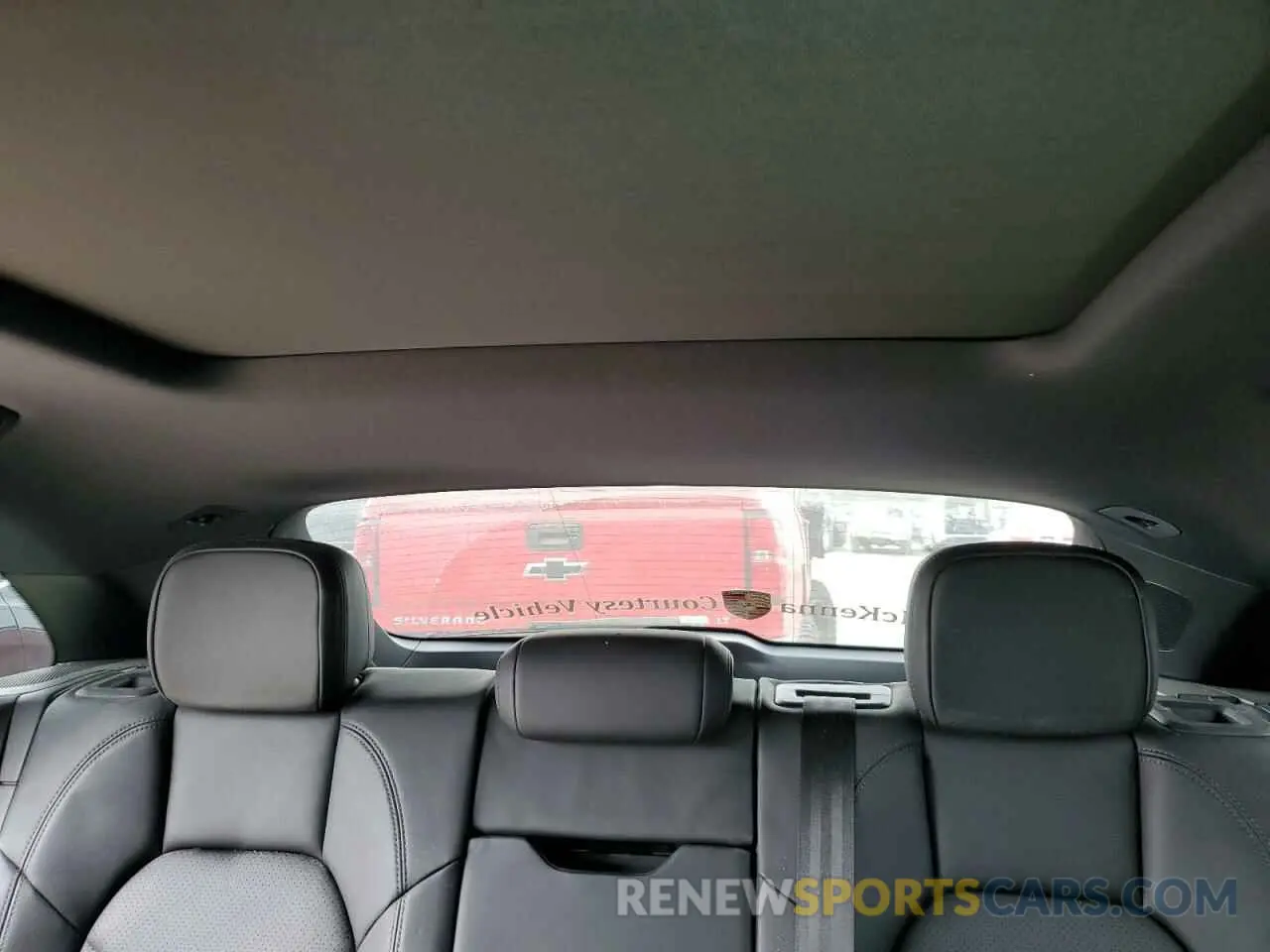 10 fotografías del automóvil dañado WP1AA2A51RLB12470 PORSCHE MACAN BASE 2024
