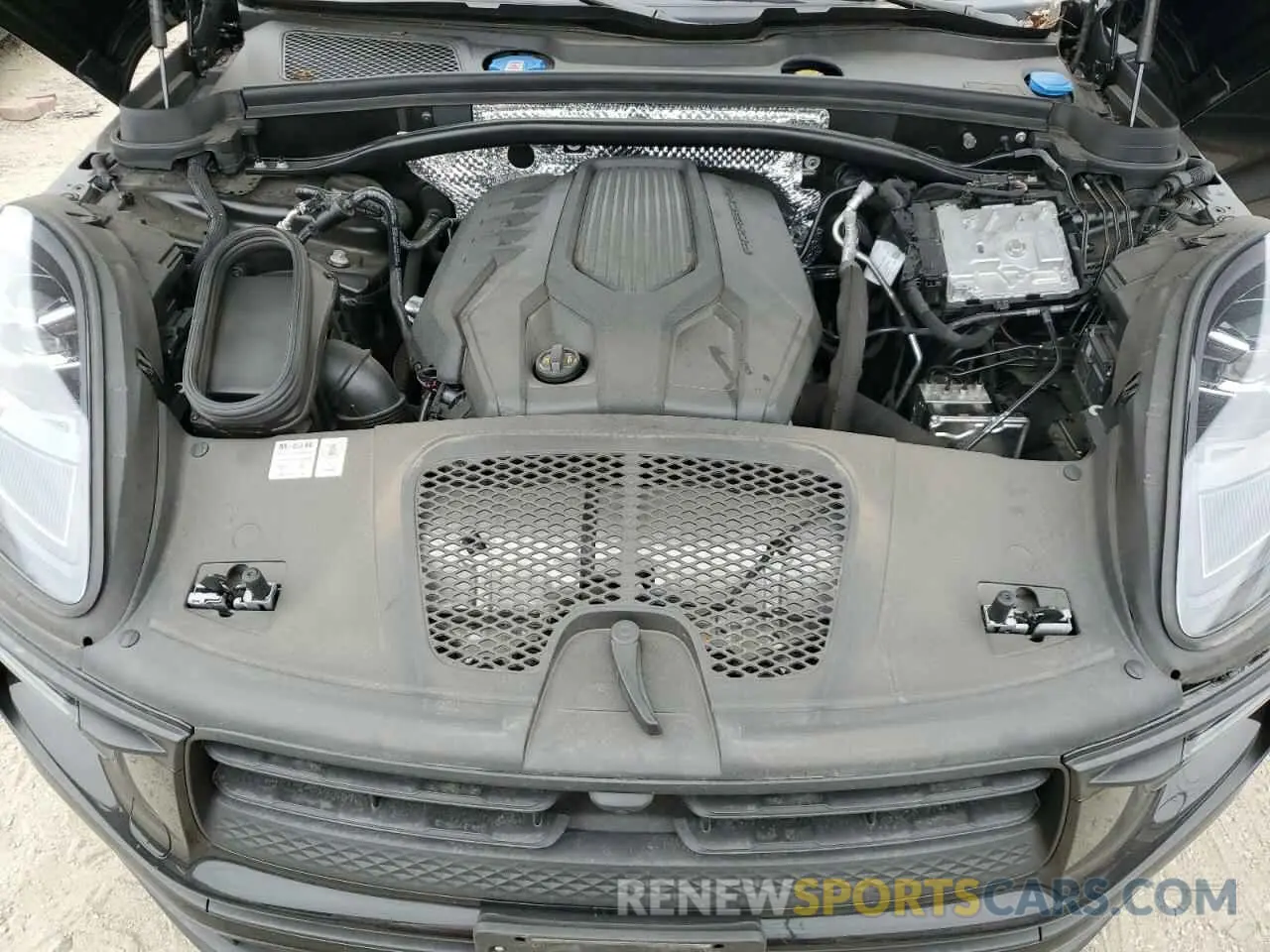 12 fotografías del automóvil dañado WP1AA2A51RLB12470 PORSCHE MACAN BASE 2024