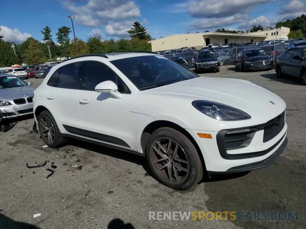 4 fotografías del automóvil dañado WP1AA2A51RLB20276 PORSCHE MACAN BASE 2024