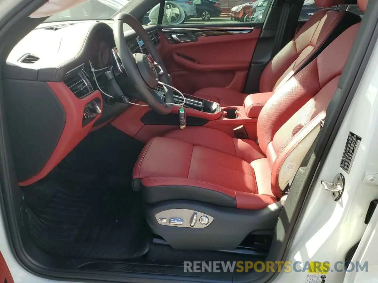 7 fotografías del automóvil dañado WP1AA2A51RLB20276 PORSCHE MACAN BASE 2024
