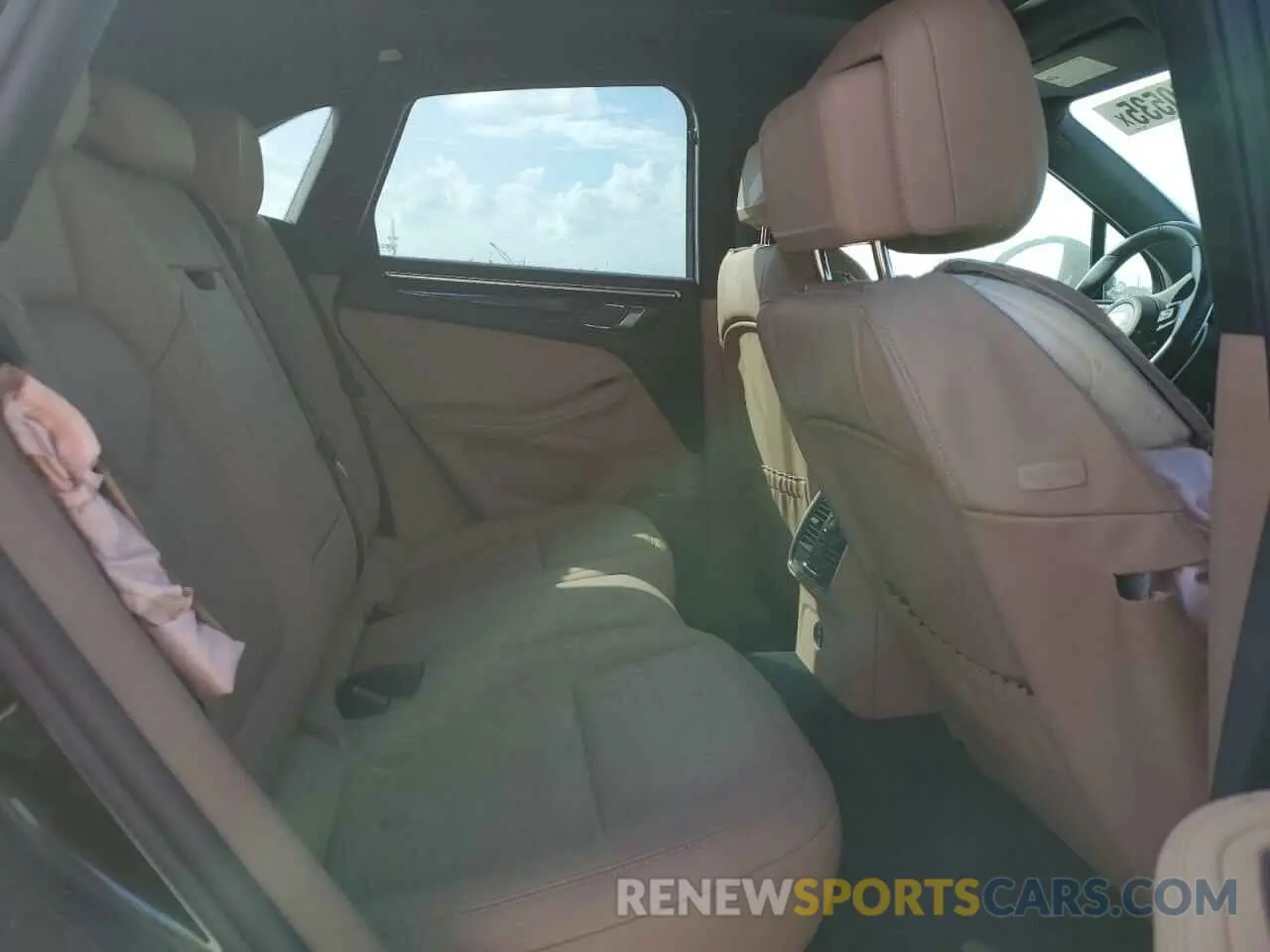 11 fotografías del automóvil dañado WP1AA2A52RLB05768 PORSCHE MACAN BASE 2024
