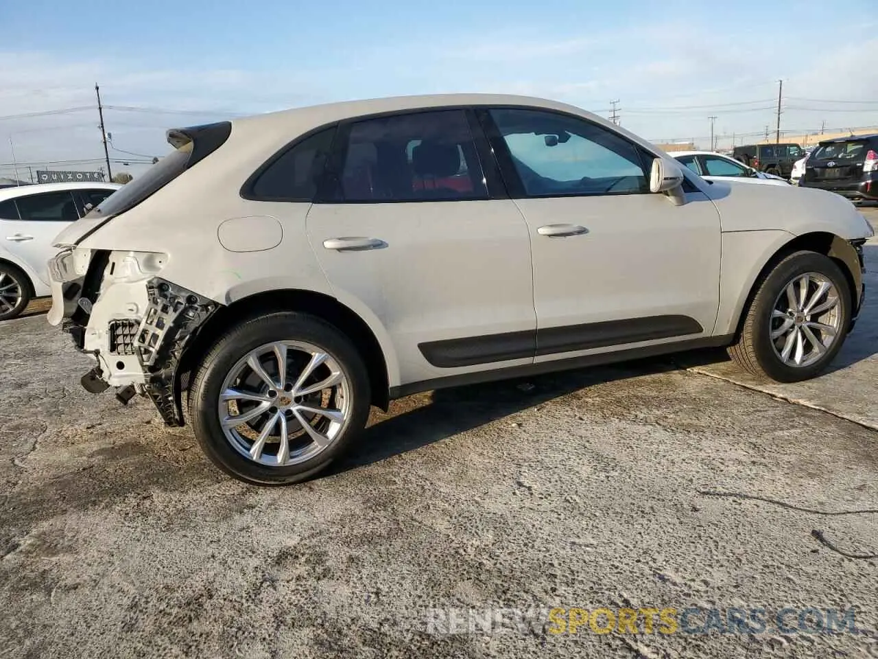 3 fotografías del automóvil dañado WP1AA2A53RLB11434 PORSCHE MACAN BASE 2024