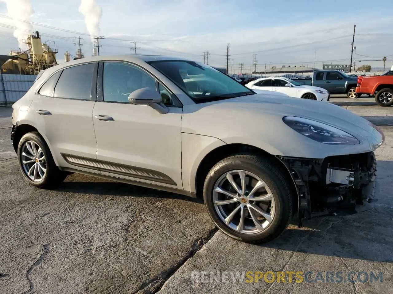 4 fotografías del automóvil dañado WP1AA2A53RLB11434 PORSCHE MACAN BASE 2024
