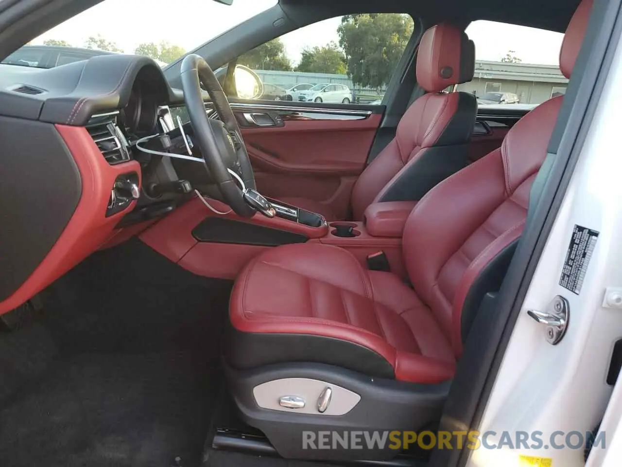 7 fotografías del automóvil dañado WP1AA2A53RLB17945 PORSCHE MACAN BASE 2024