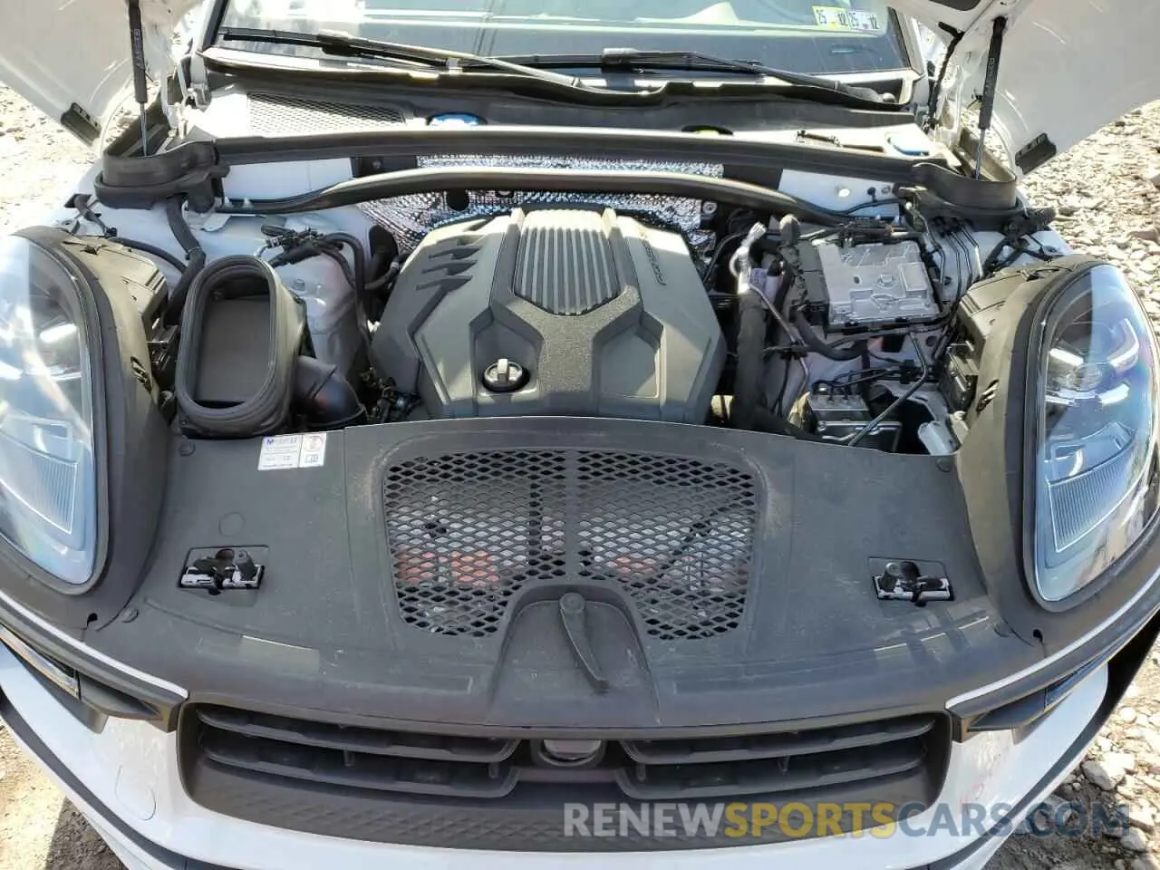 12 fotografías del automóvil dañado WP1AA2A54RLB05772 PORSCHE MACAN BASE 2024