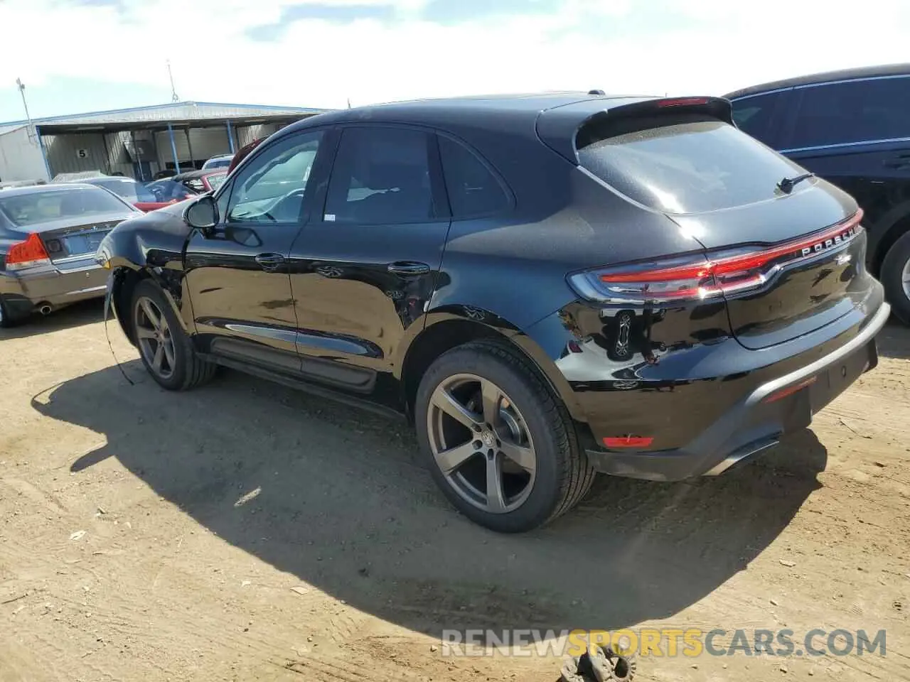 2 fotografías del automóvil dañado WP1AA2A54RLB13290 PORSCHE MACAN BASE 2024