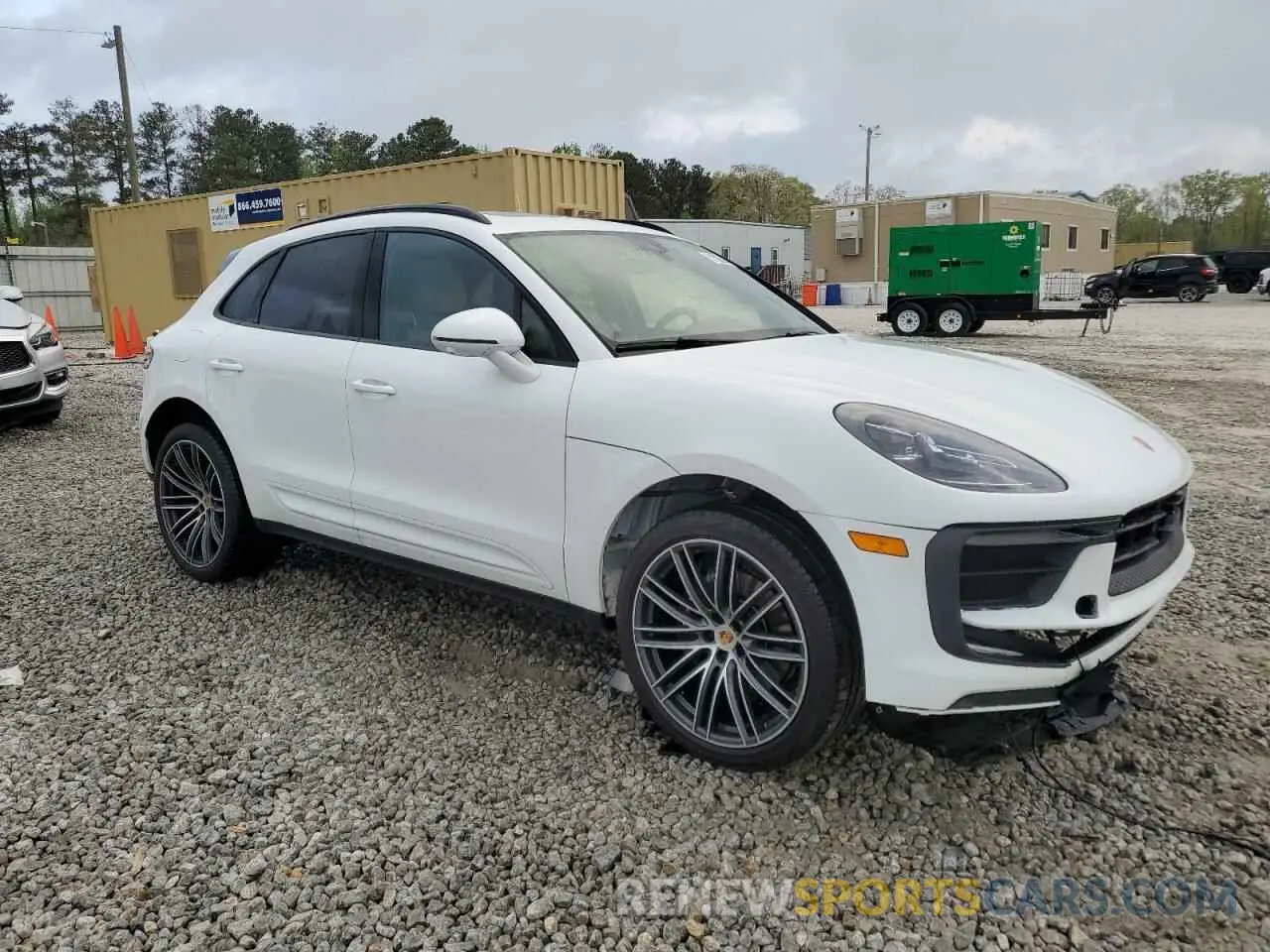 4 fotografías del automóvil dañado WP1AA2A54RLB20188 PORSCHE MACAN BASE 2024