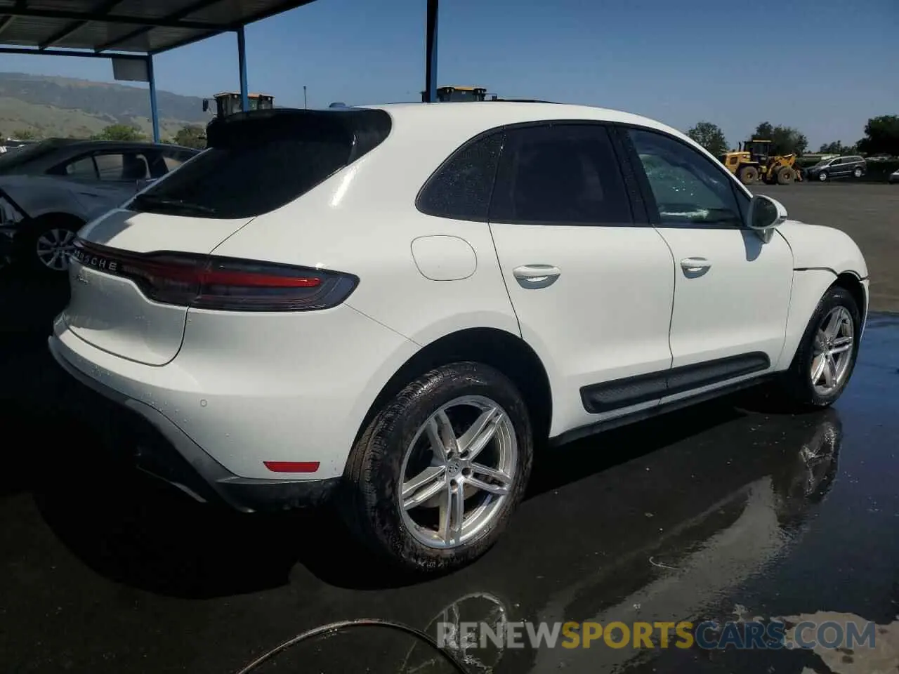 3 fotografías del automóvil dañado WP1AA2A55RLB16246 PORSCHE MACAN BASE 2024