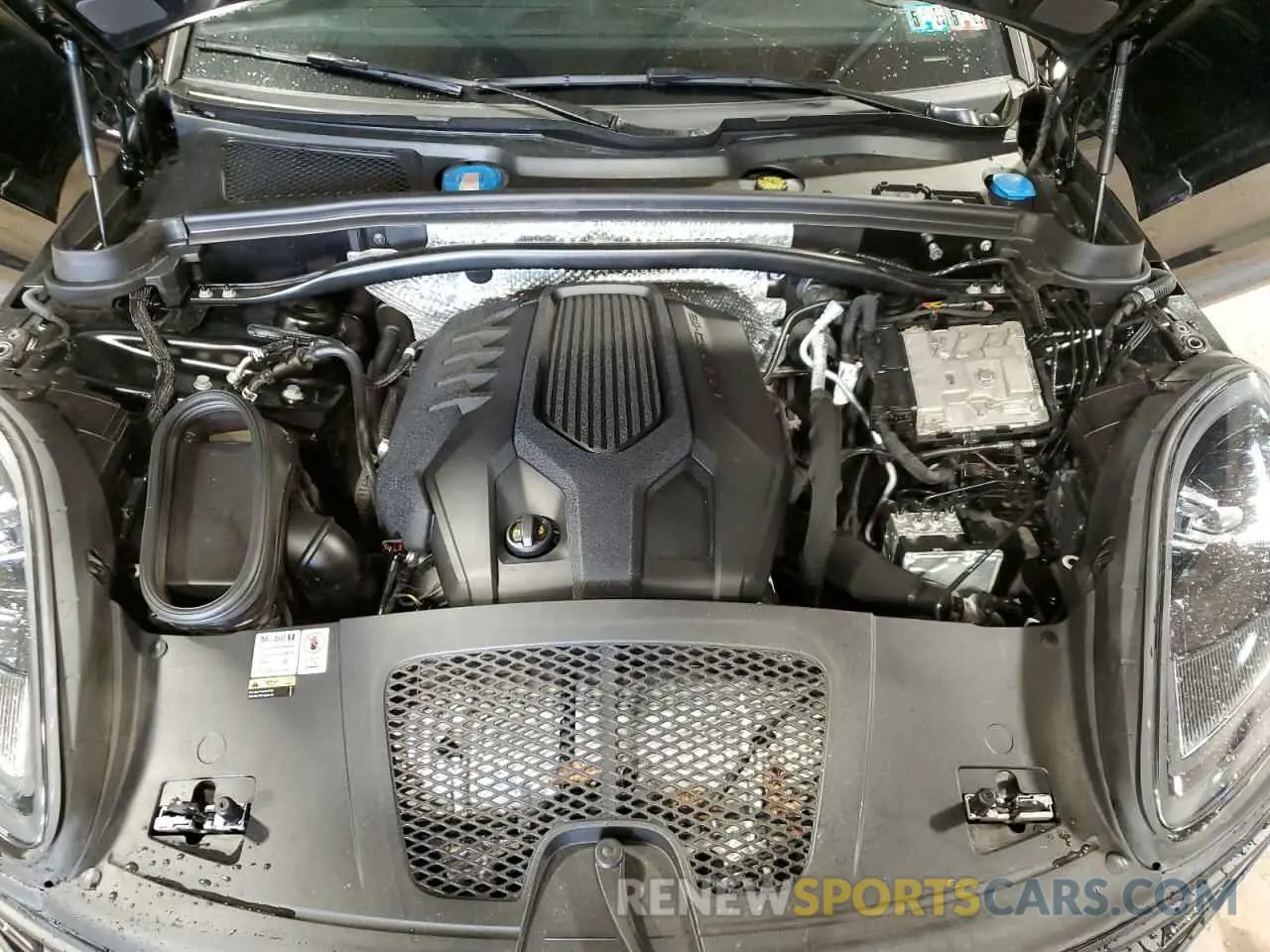 12 fotografías del automóvil dañado WP1AA2A56RLB00993 PORSCHE MACAN BASE 2024