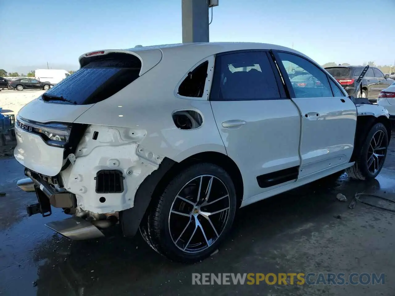 3 fotografías del automóvil dañado WP1AA2A57RLB02901 PORSCHE MACAN BASE 2024