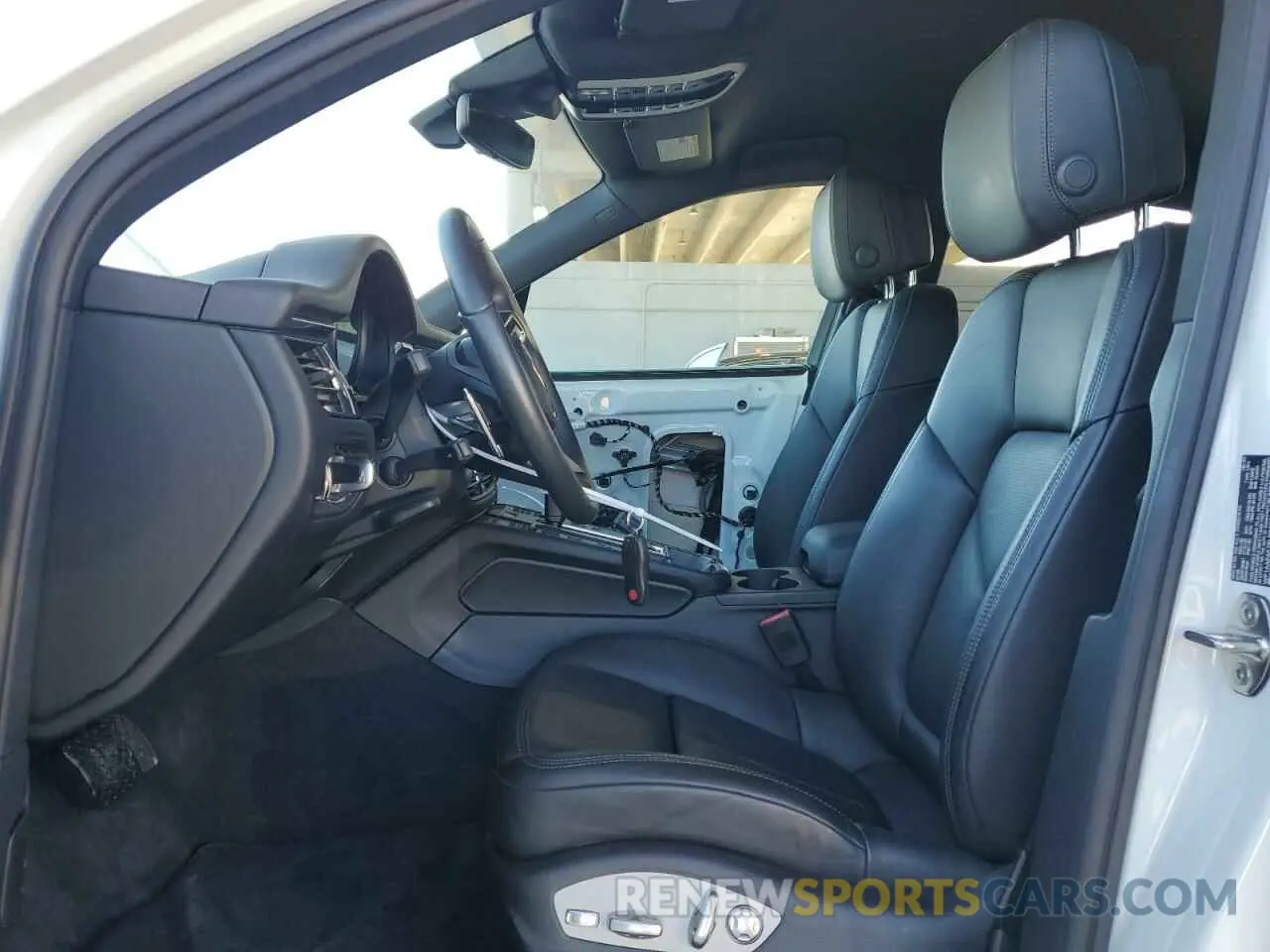 7 fotografías del automóvil dañado WP1AA2A57RLB02901 PORSCHE MACAN BASE 2024