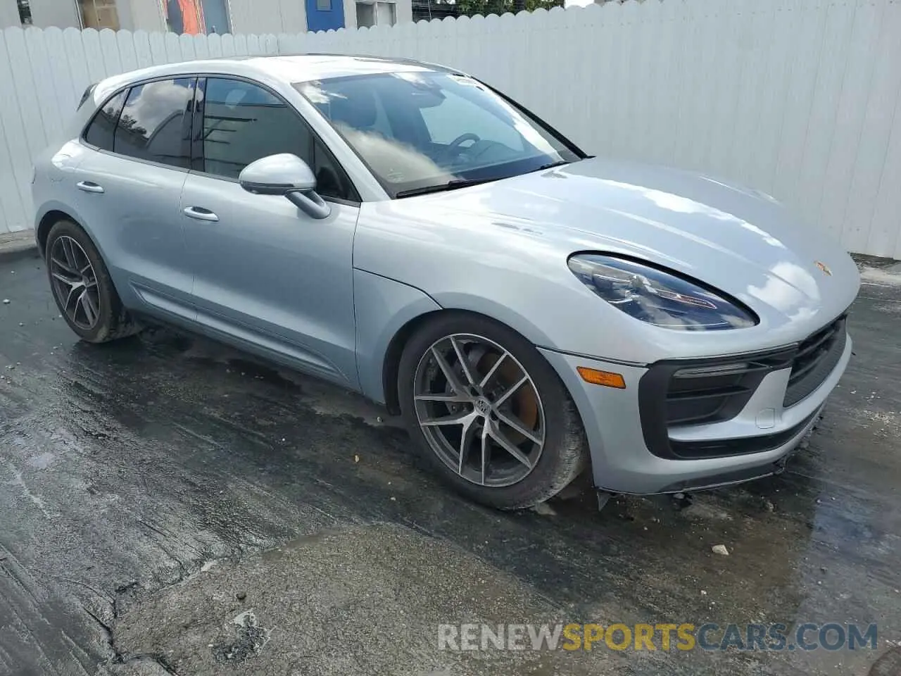4 fotografías del automóvil dañado WP1AA2A59RLB07100 PORSCHE MACAN BASE 2024