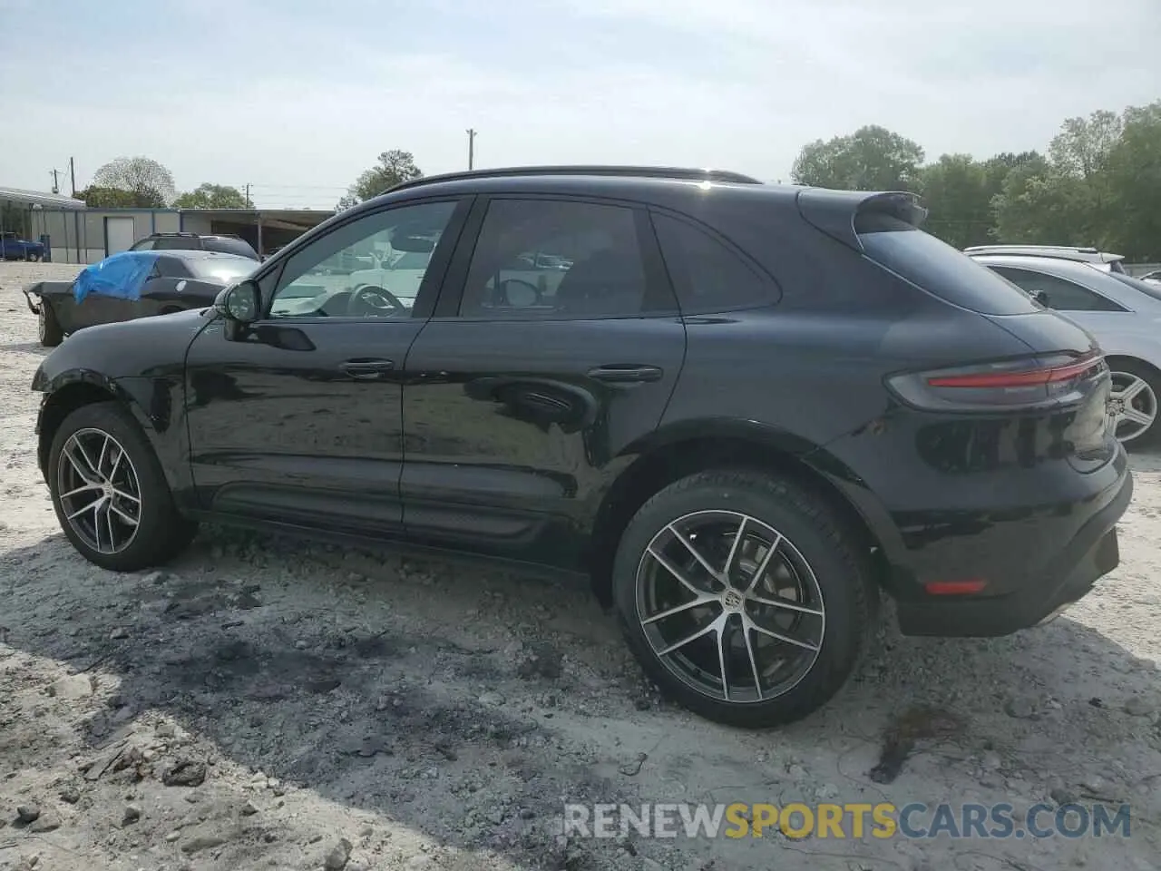 2 fotografías del automóvil dañado WP1AA2A52SLB05954 PORSCHE MACAN BASE 2025