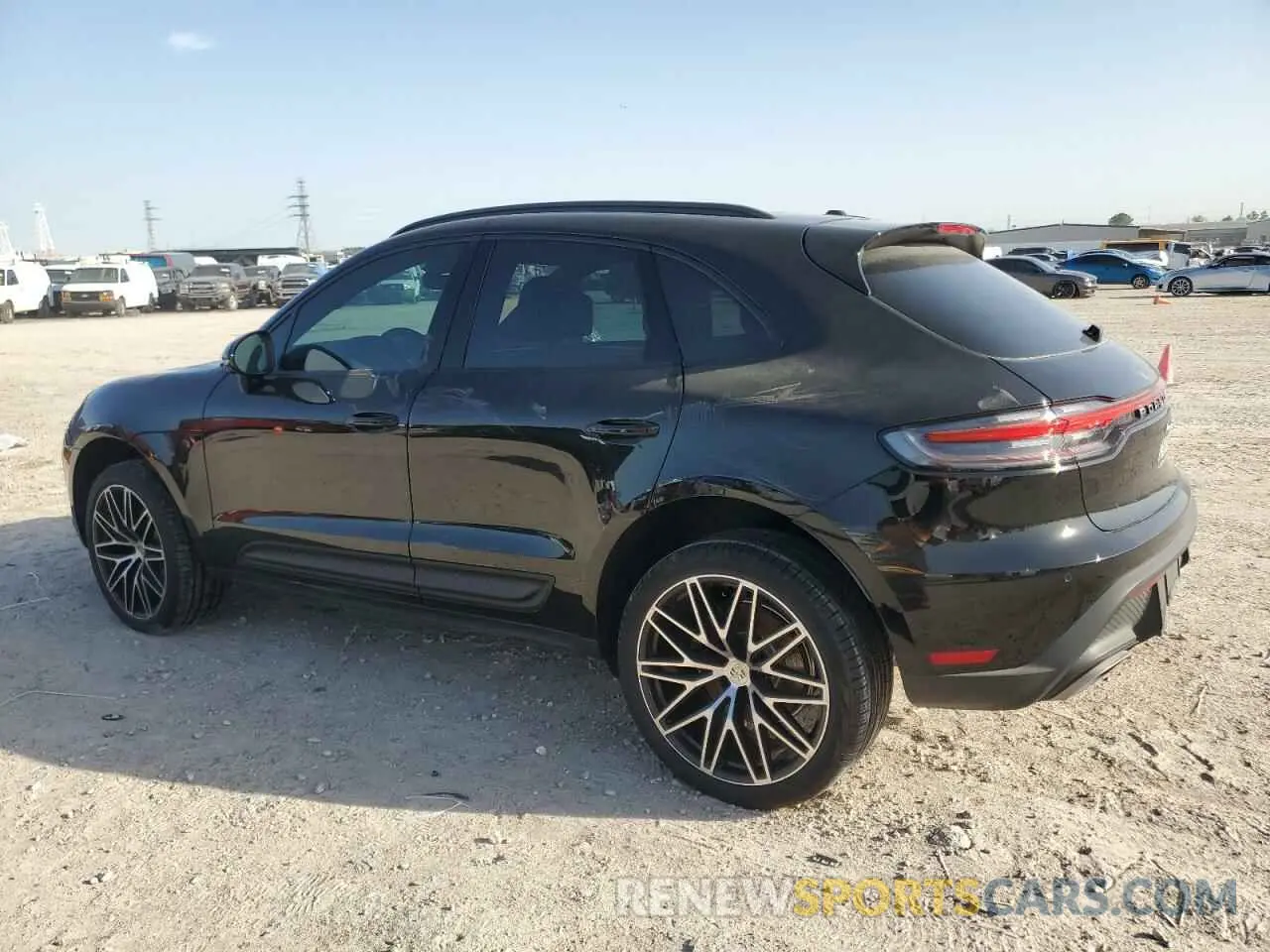2 fotografías del automóvil dañado WP1AA2A55SLB00084 PORSCHE MACAN BASE 2025