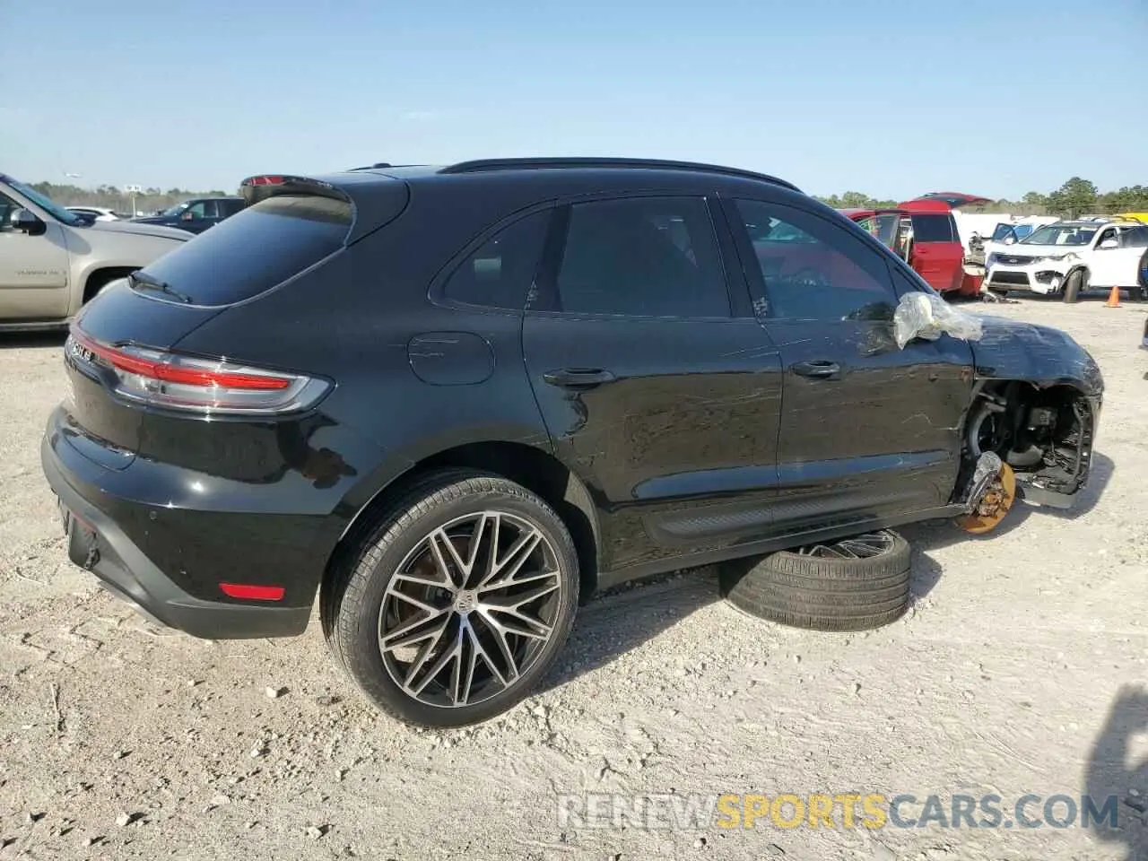 3 fotografías del automóvil dañado WP1AA2A55SLB00084 PORSCHE MACAN BASE 2025
