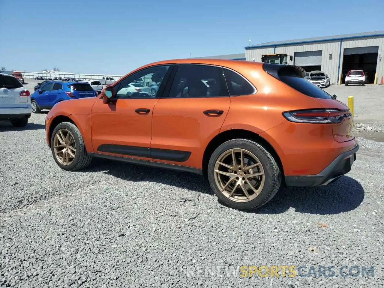 2 fotografías del automóvil dañado WP1AA2A59SLB01593 PORSCHE MACAN BASE 2025