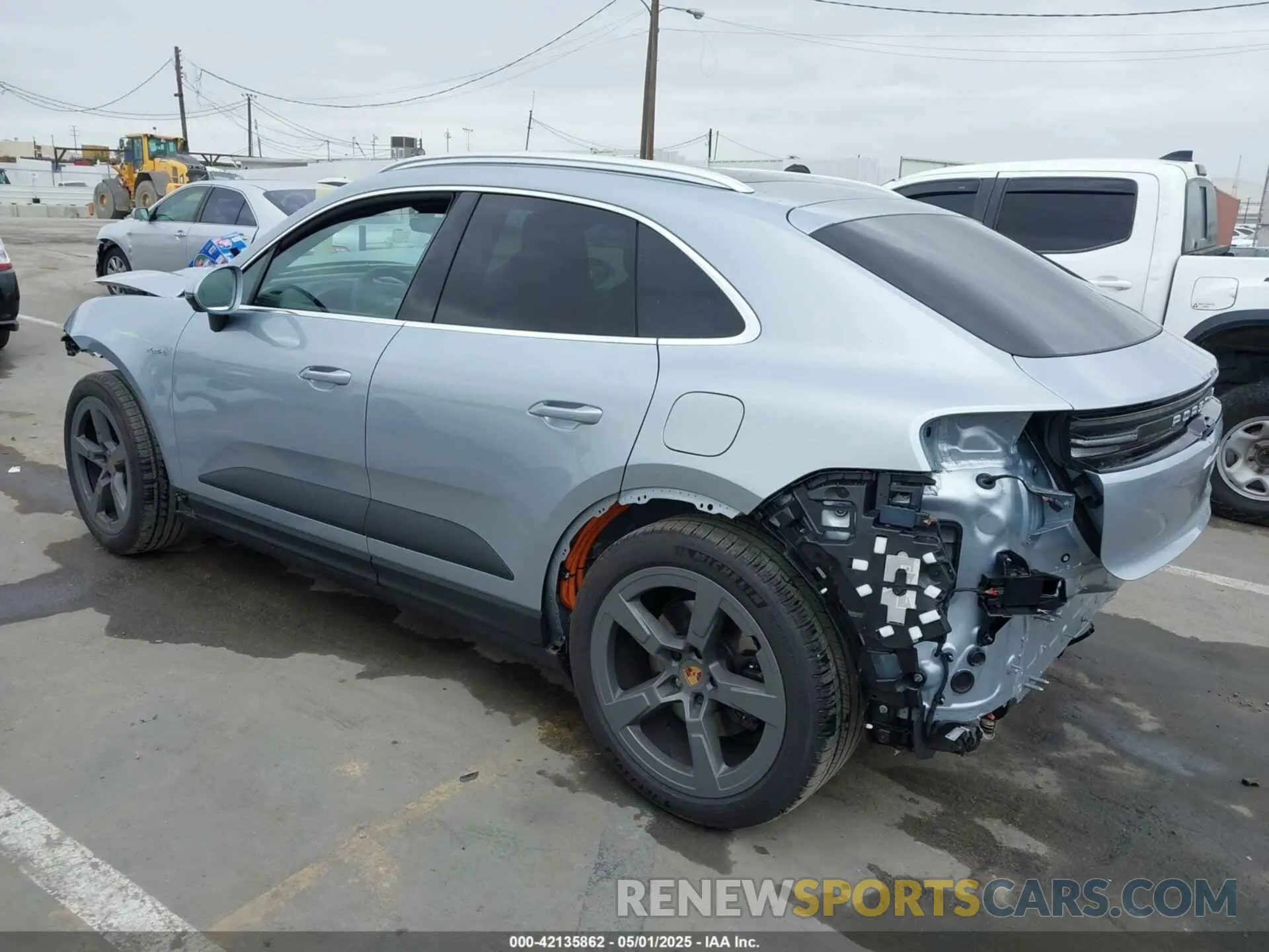 3 fotografías del automóvil dañado WP1AA2XA0RL002544 PORSCHE MACAN ELECTRIC 2024