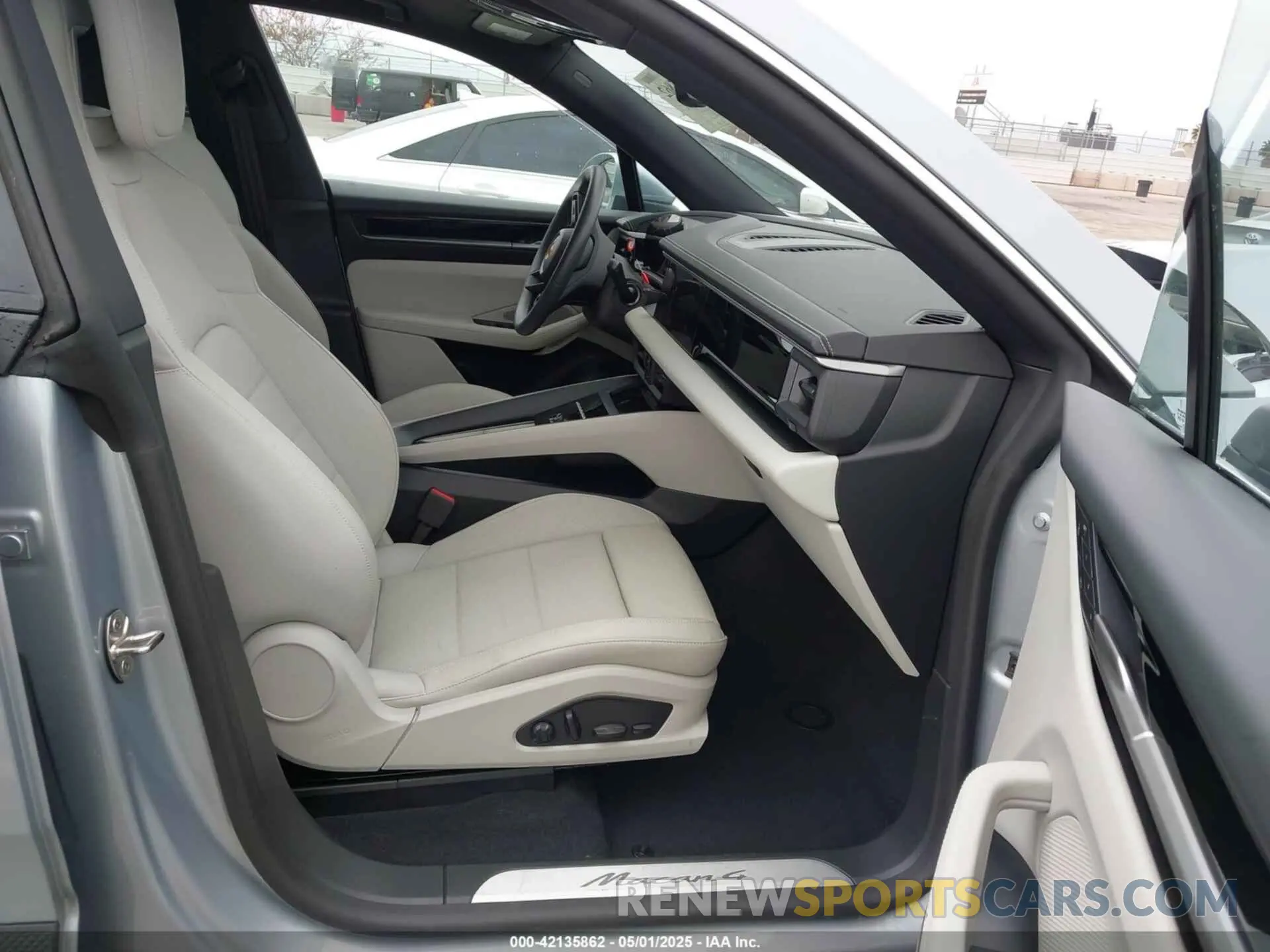 5 fotografías del automóvil dañado WP1AA2XA0RL002544 PORSCHE MACAN ELECTRIC 2024