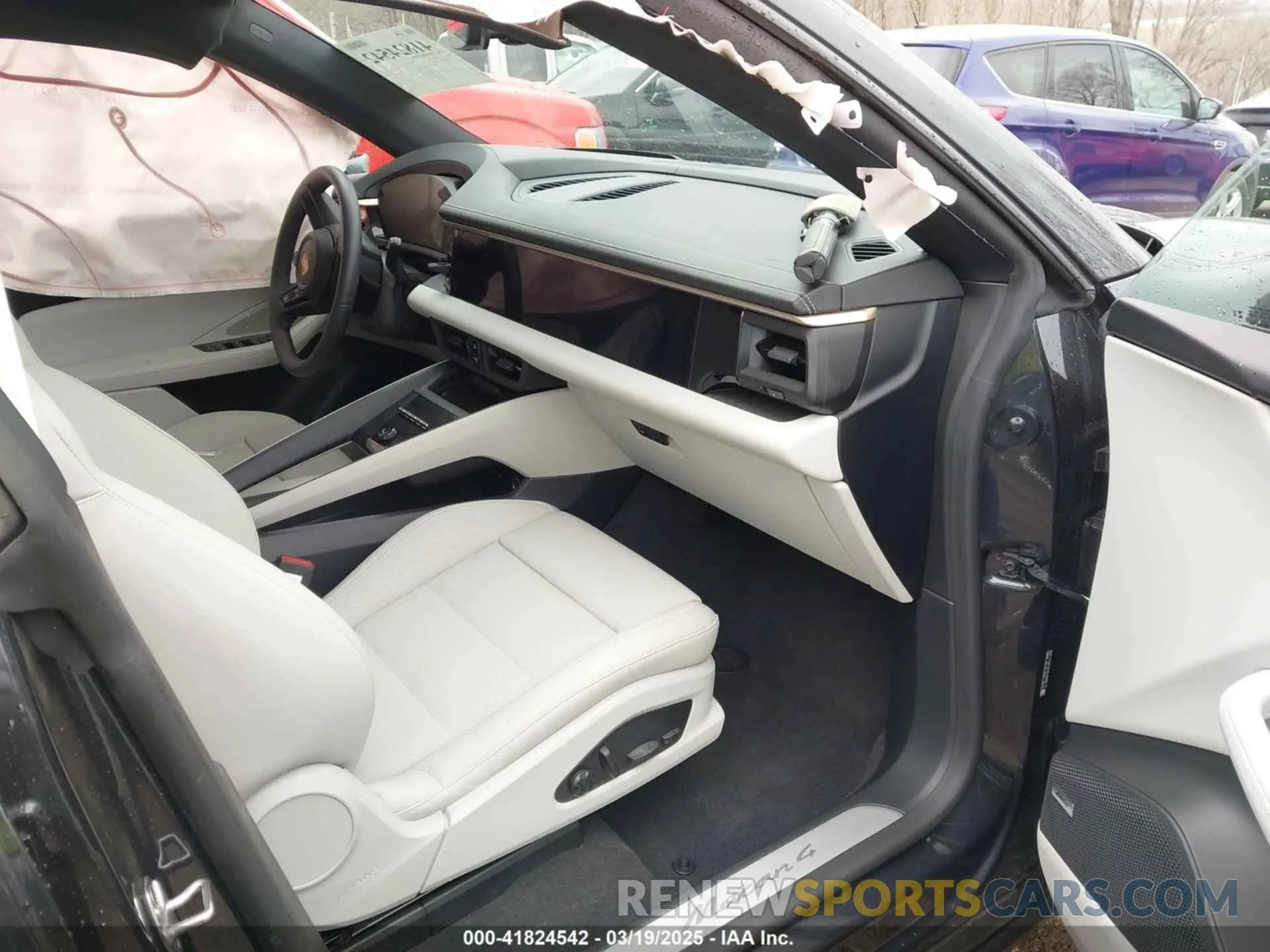 5 fotografías del automóvil dañado WP1AA2XAXRL000512 PORSCHE MACAN ELECTRIC 2024