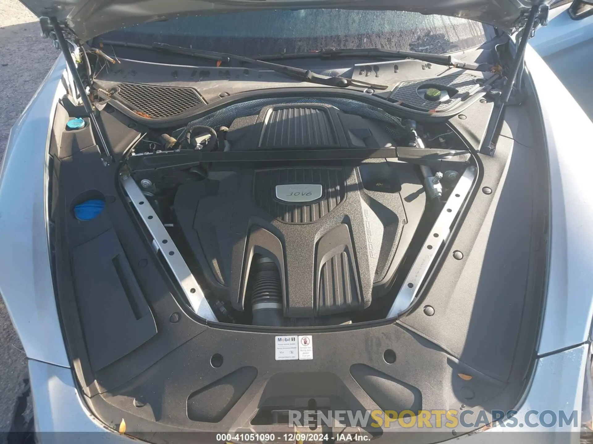 10 fotografías del automóvil dañado WP0AA2A70KL100349 PORSCHE PANAMERA 2019