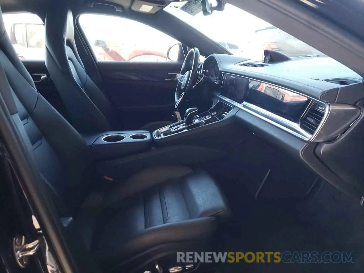 5 fotografías del automóvil dañado WP0AA2A73KL101124 PORSCHE PANAMERA 2019