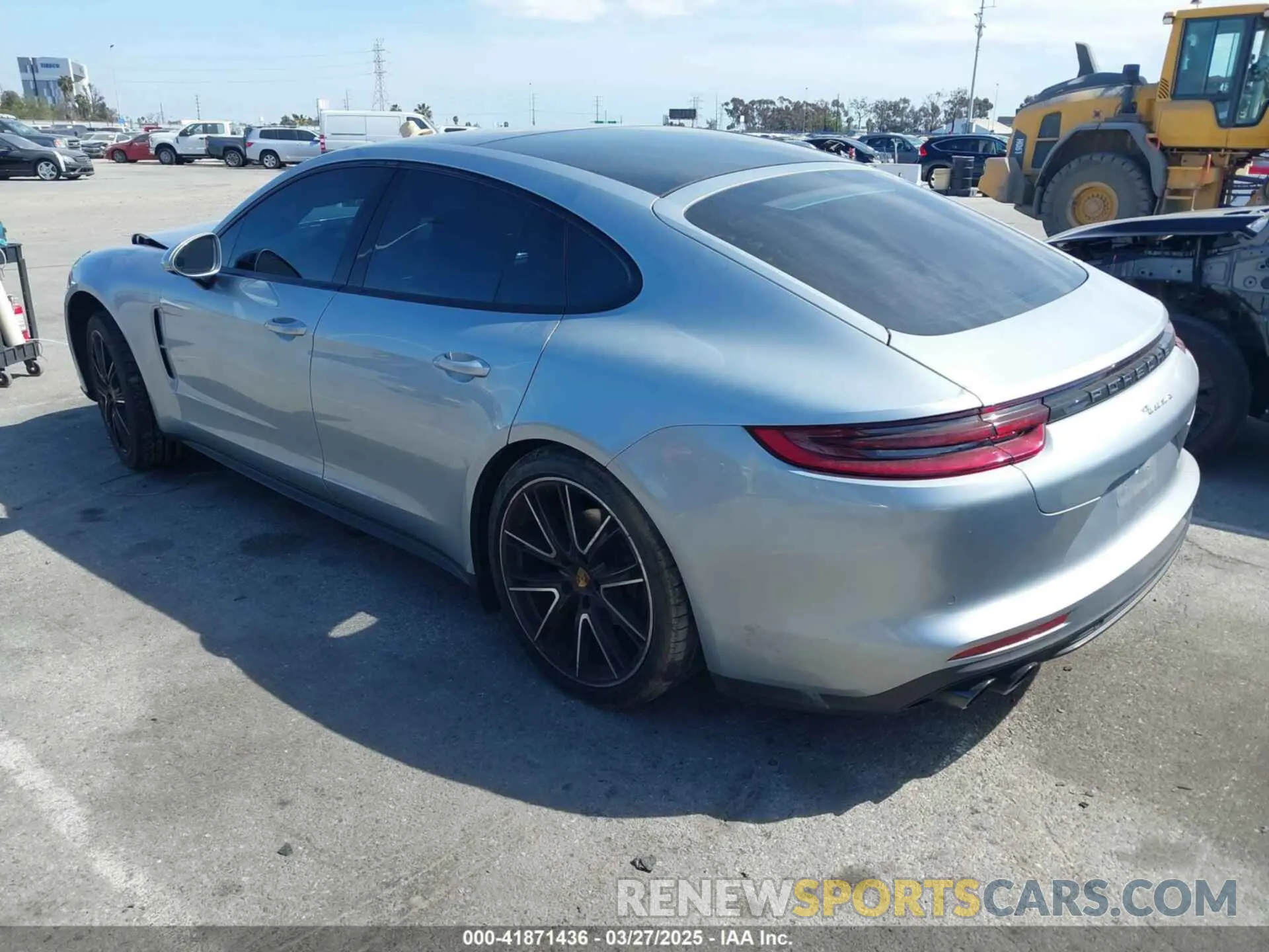 3 fotografías del automóvil dañado WP0AA2A76KL100470 PORSCHE PANAMERA 2019