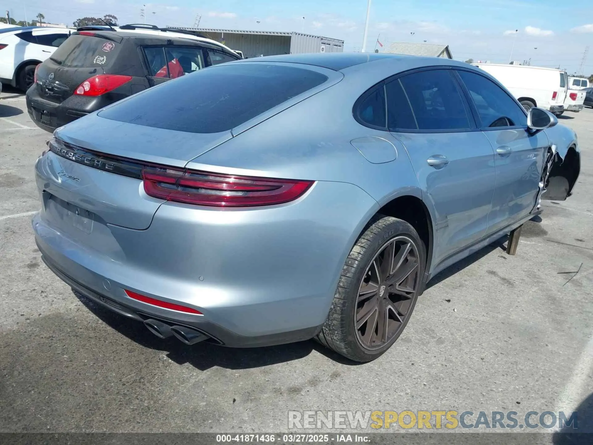4 fotografías del automóvil dañado WP0AA2A76KL100470 PORSCHE PANAMERA 2019