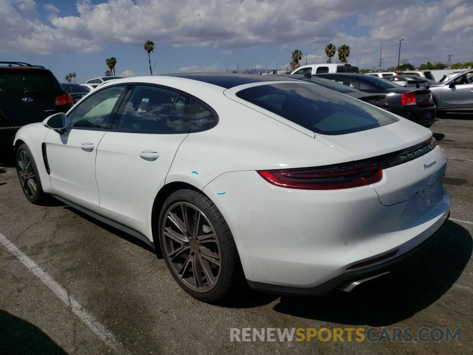 3 fotografías del automóvil dañado WP0AA2A77KL101997 PORSCHE PANAMERA 2019