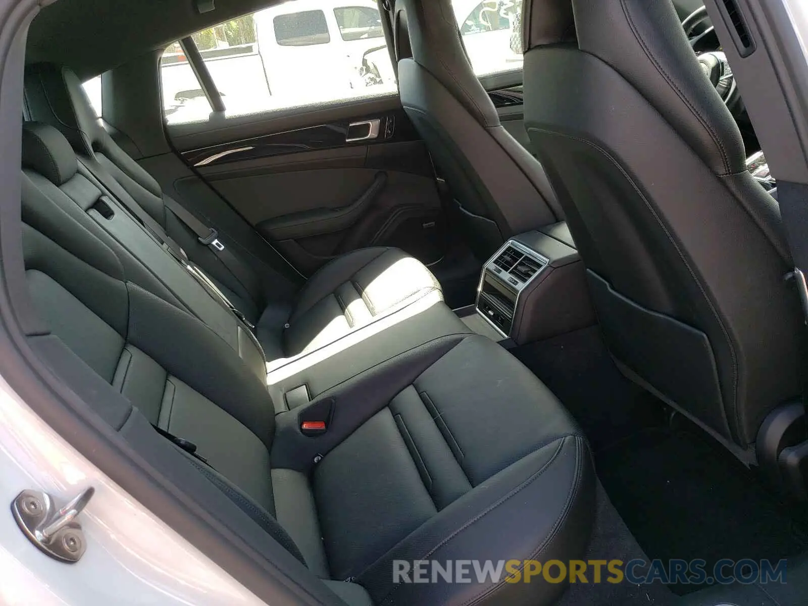 6 fotografías del automóvil dañado WP0AA2A77KL101997 PORSCHE PANAMERA 2019