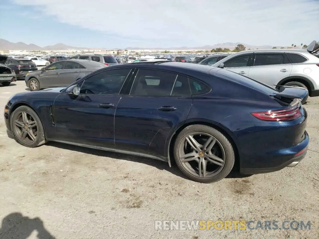 2 fotografías del automóvil dañado WP0AA2A74LL103143 PORSCHE PANAMERA 2020